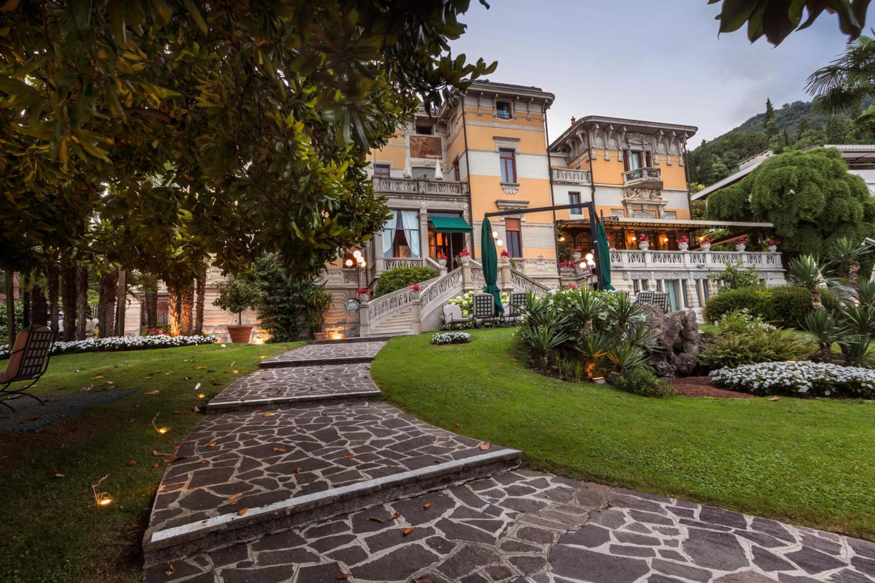 Facade/entrance in Hotel Laurin