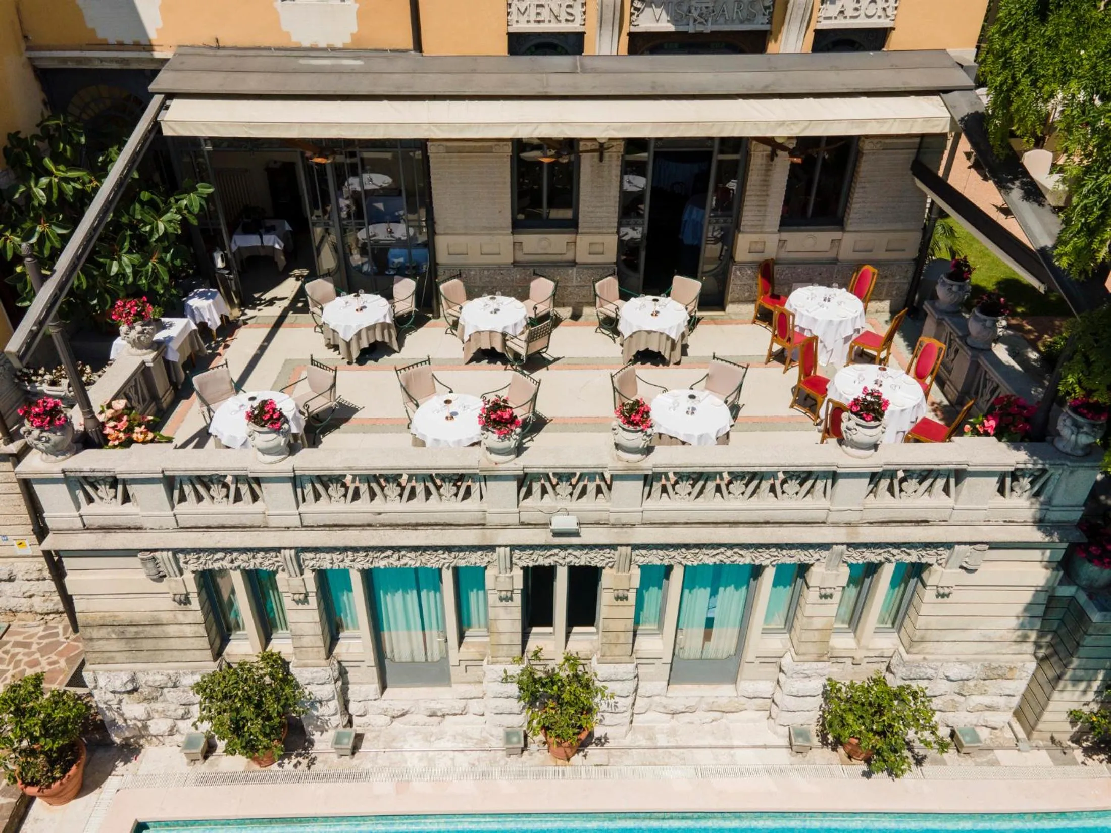 Restaurant/places to eat in Hotel Laurin