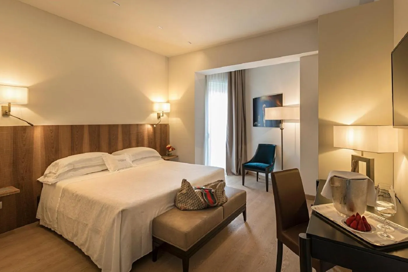 Bedroom, Bed in Hotel Laurin