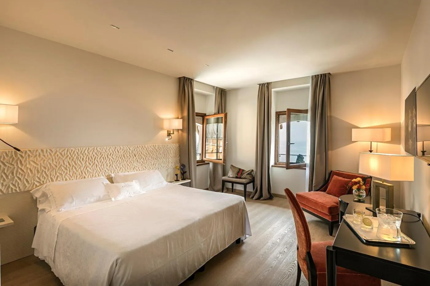 Bedroom, Bed in Hotel Laurin