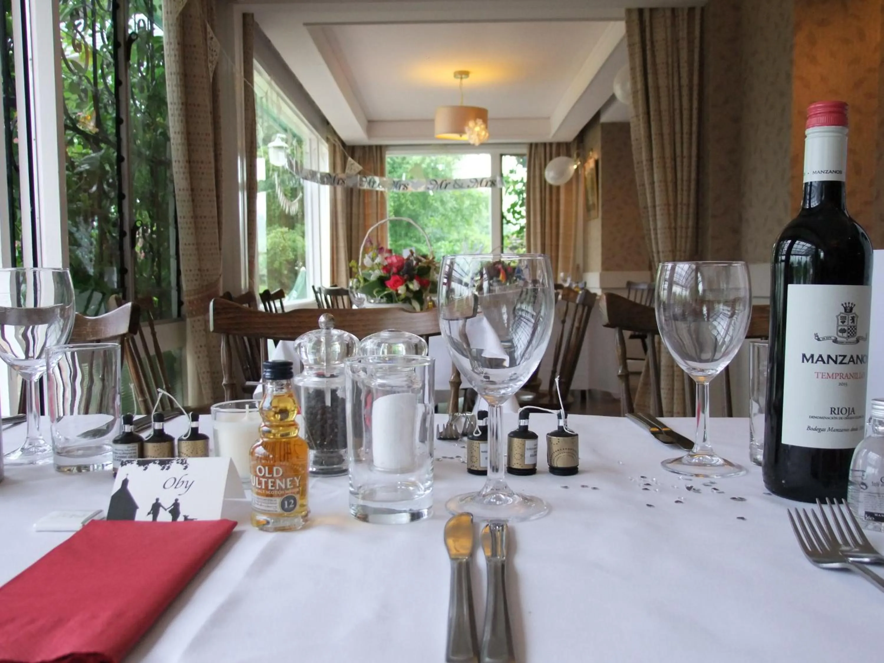 Restaurant/places to eat in Ailean Chraggan