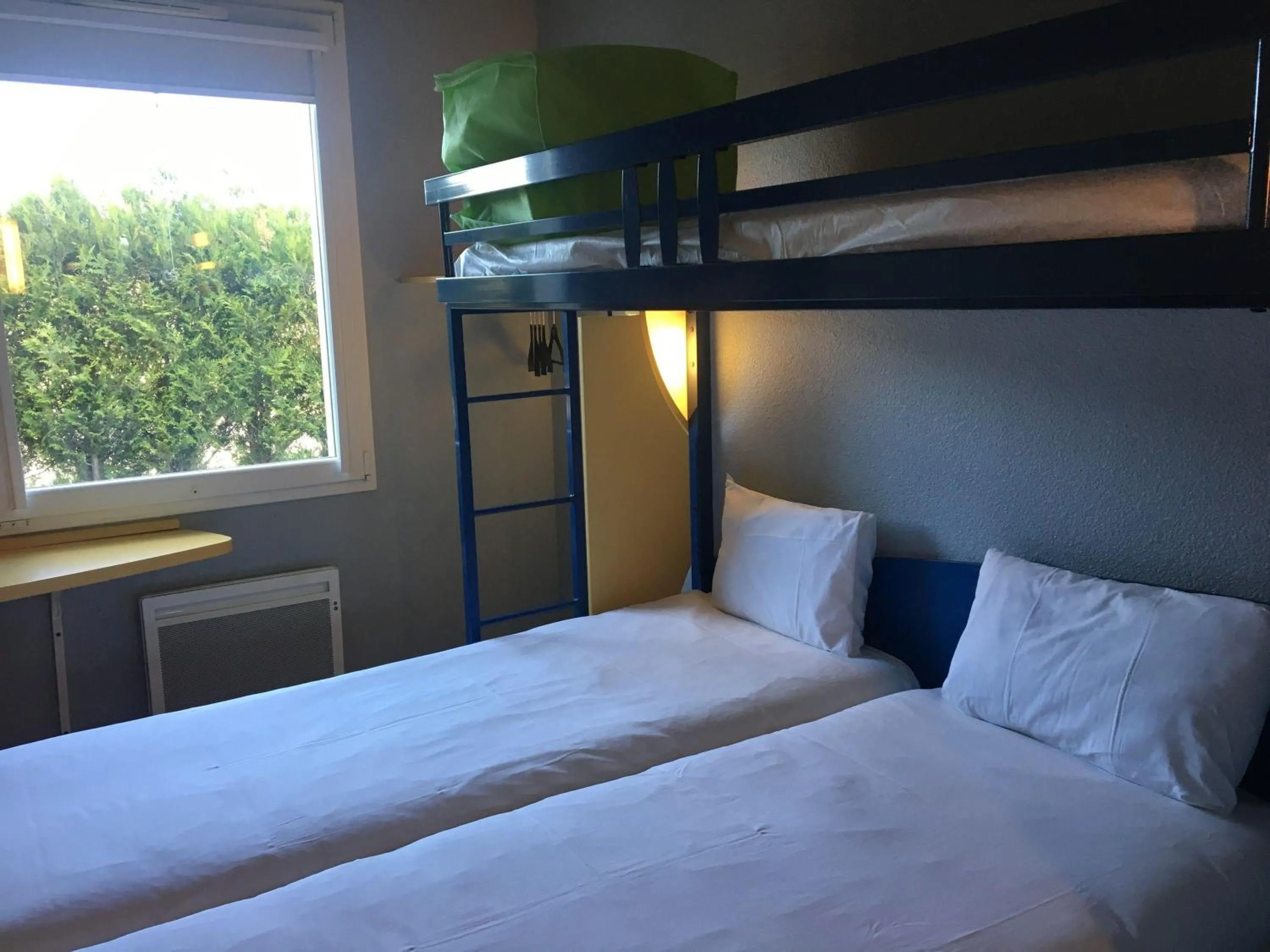 Bedroom, Bed in ibis budget Bar le Duc