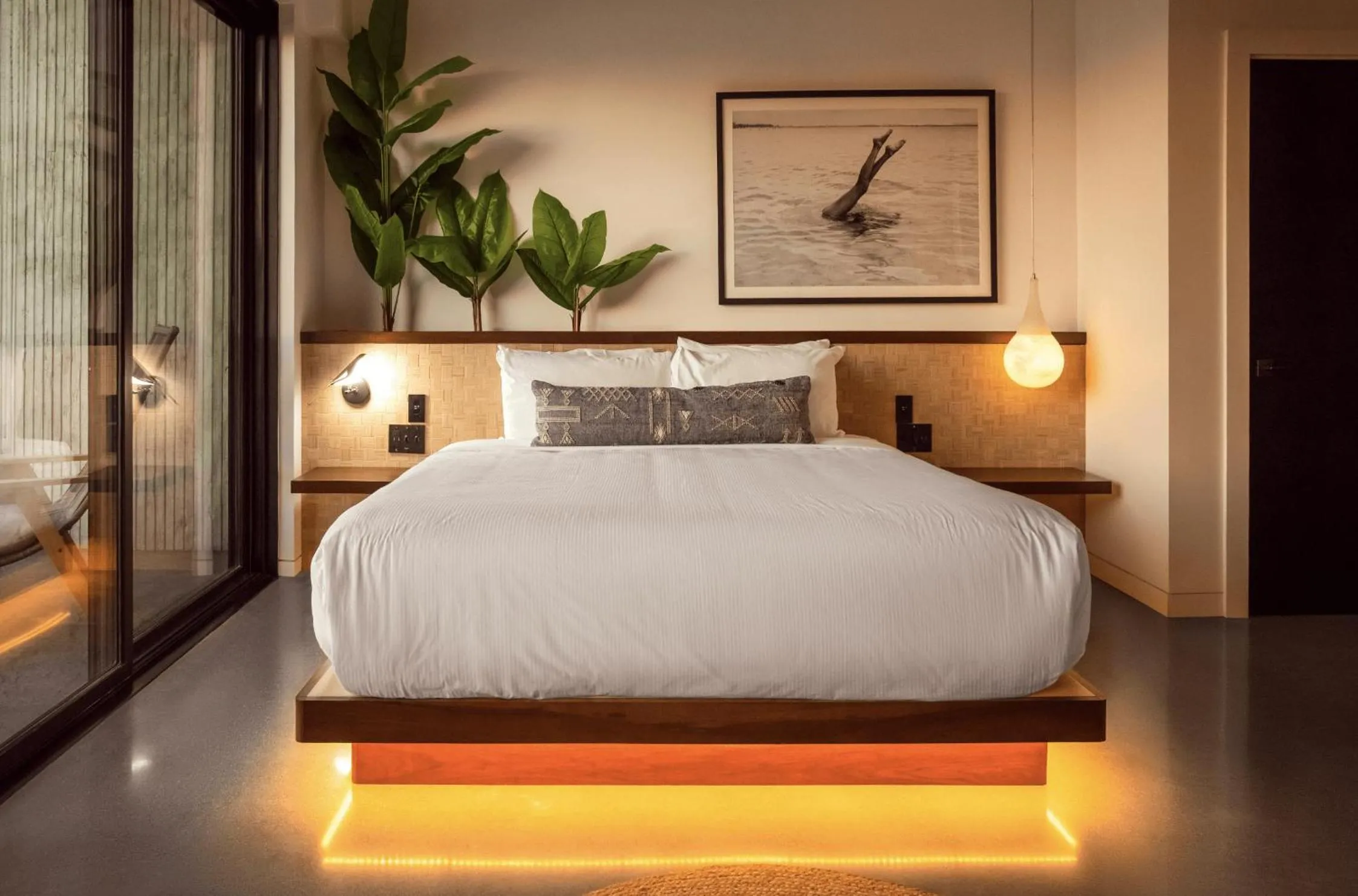 Bed in ViewPoint Hotel