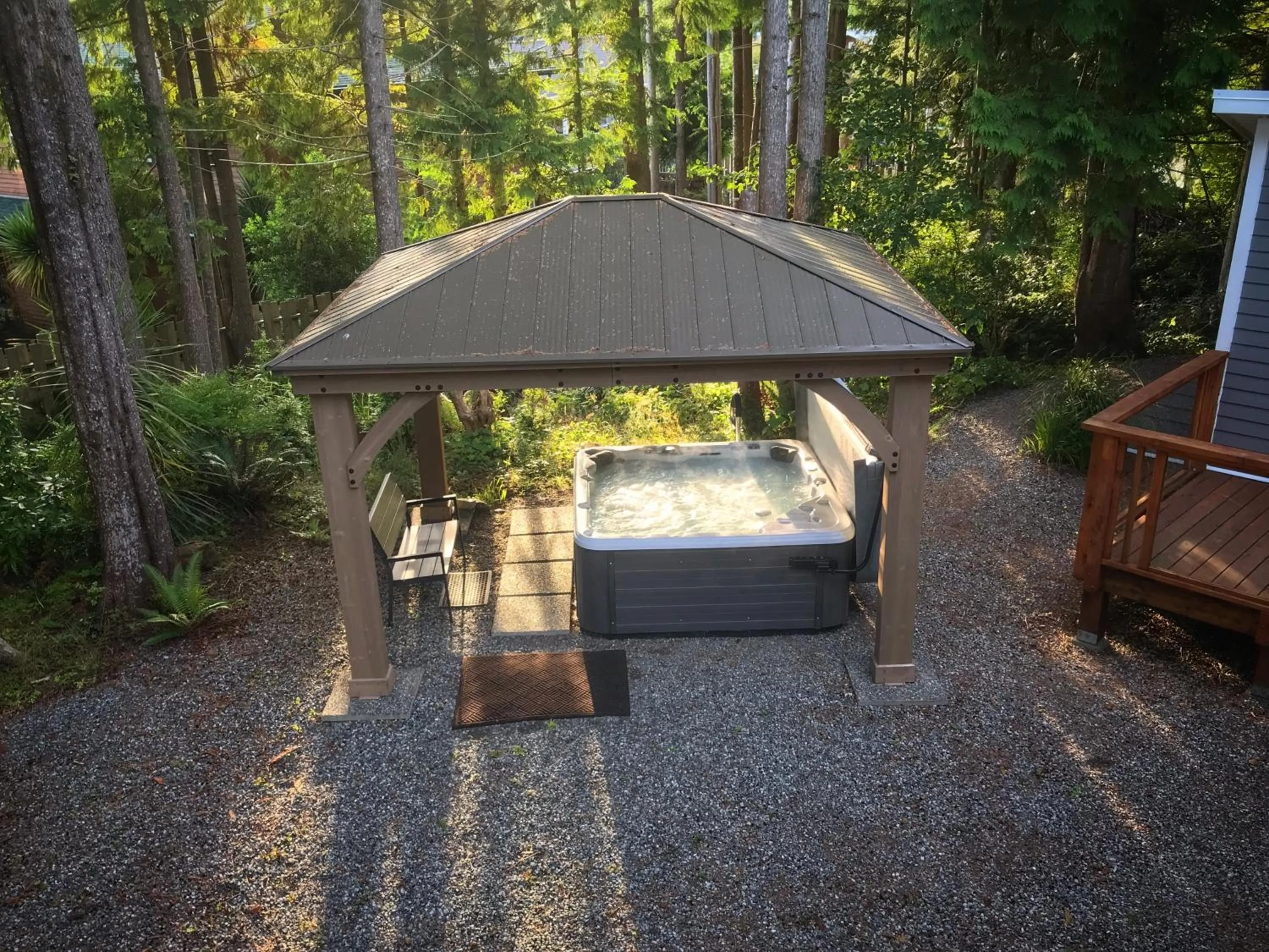 Hot Tub in The Francis Boutique Inn