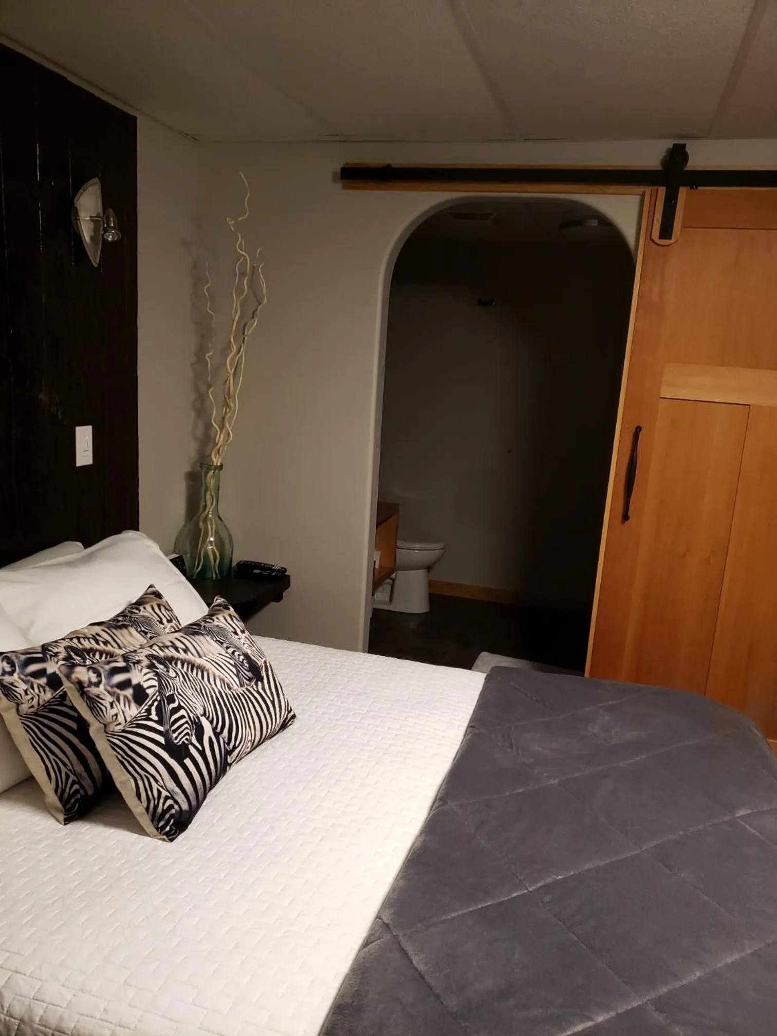 Bed in South Africa House Guest Lodge