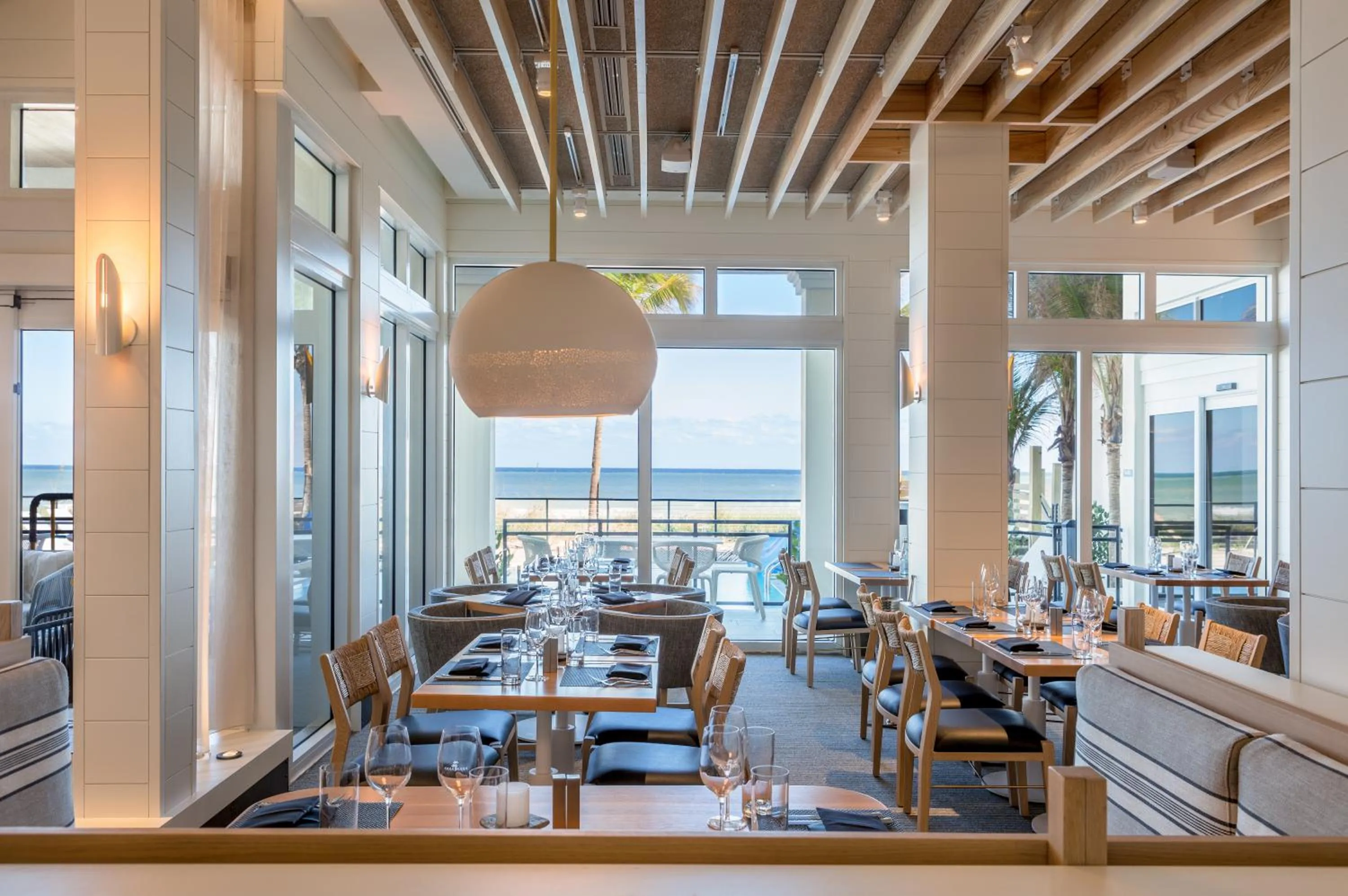 Restaurant/places to eat in Hutchinson Shores Resort & Spa