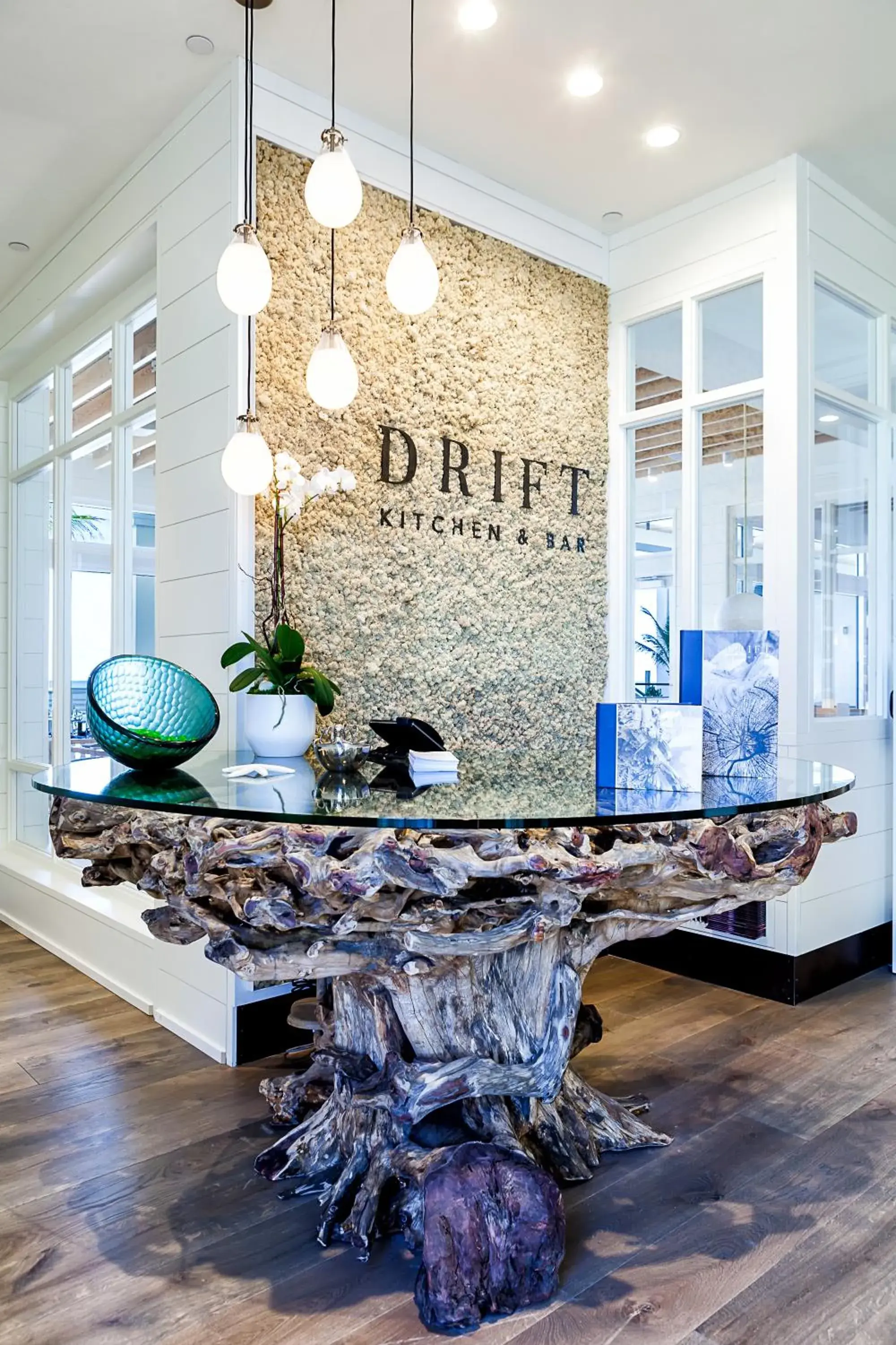 Restaurant/places to eat in Hutchinson Shores Resort & Spa Restaurant/places to eat in Hutchinson Shores Resort & Spa