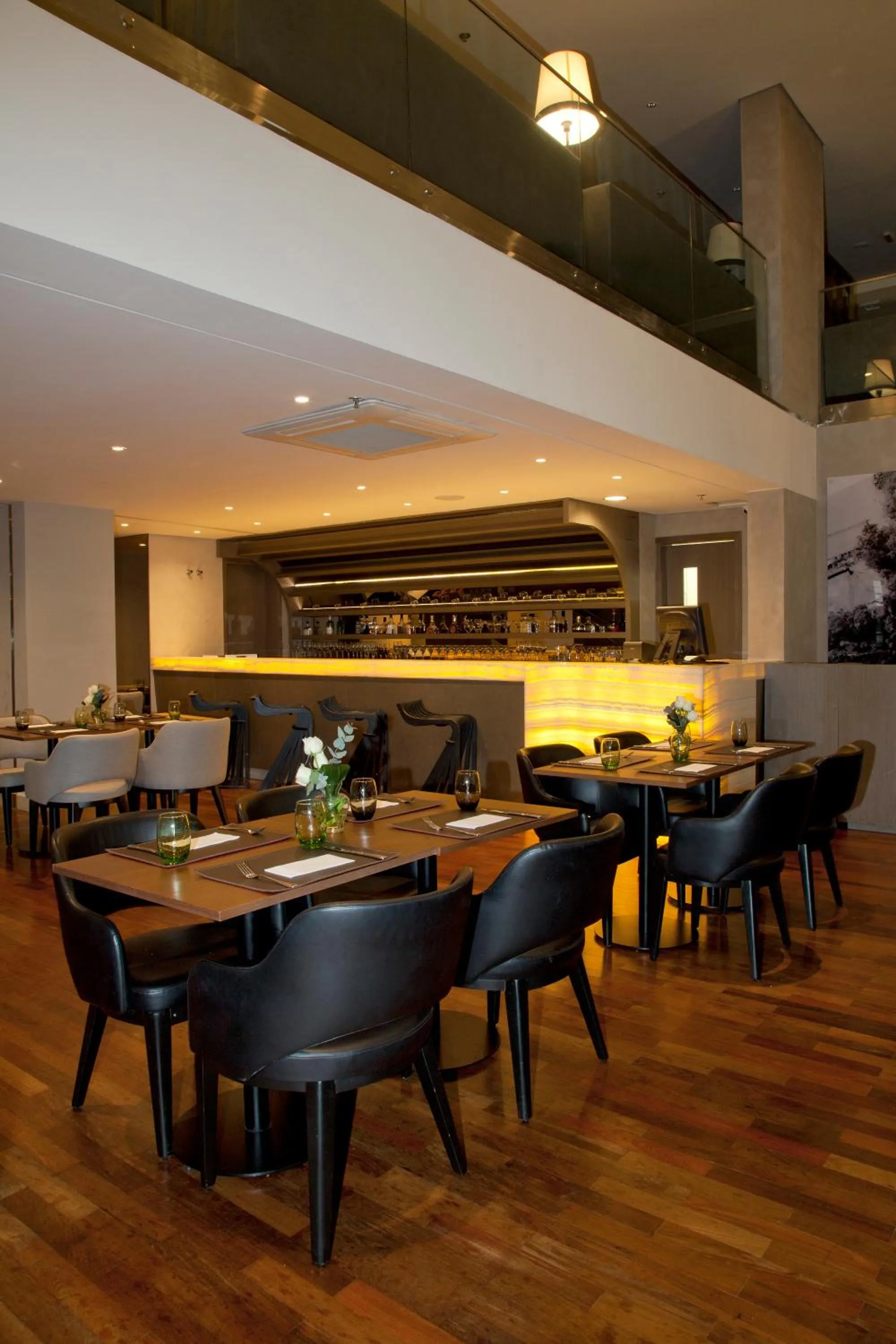 Lounge or bar in NH Collection Curitiba