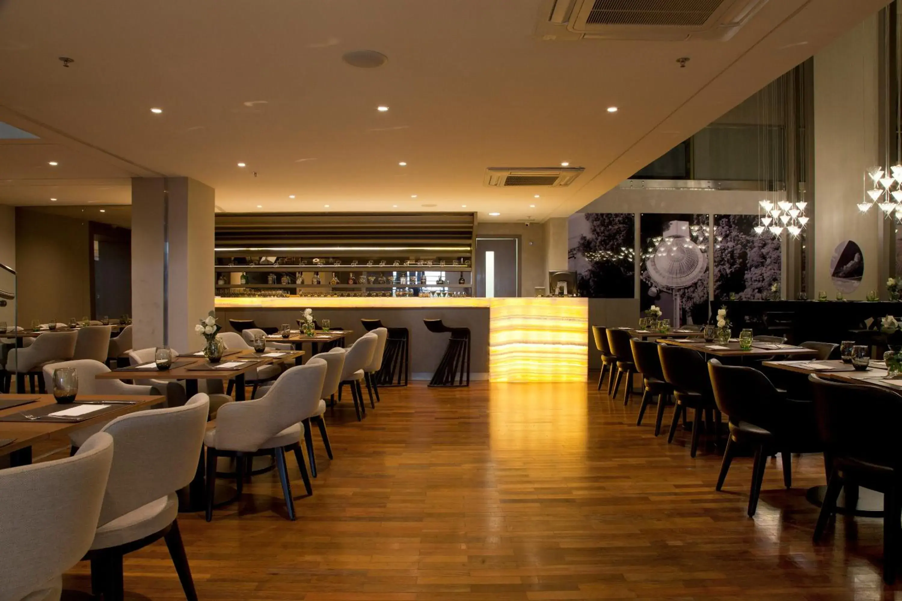 Lounge or bar in NH Collection Curitiba Lounge or bar in NH Collection Curitiba