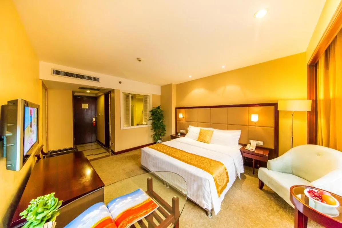 Bed in Yantai Meiya International ApartHotel (Previous Ramada Plaza)