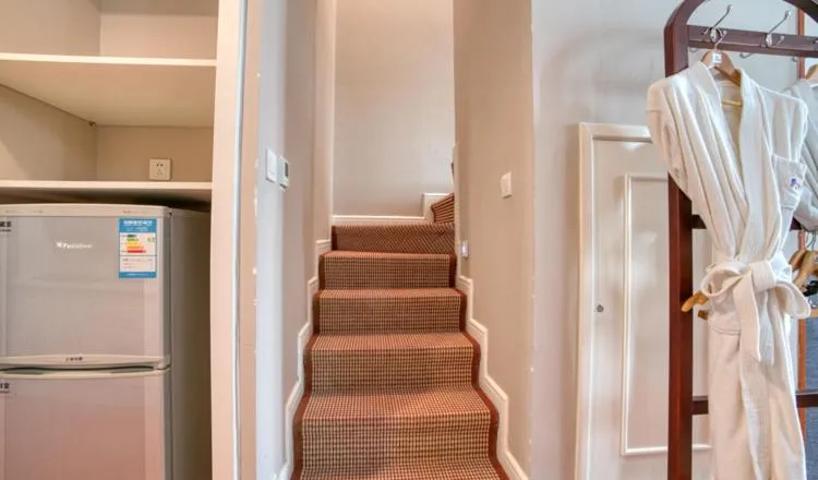 Yantai Meiya International ApartHotel (Previous Ramada Plaza)