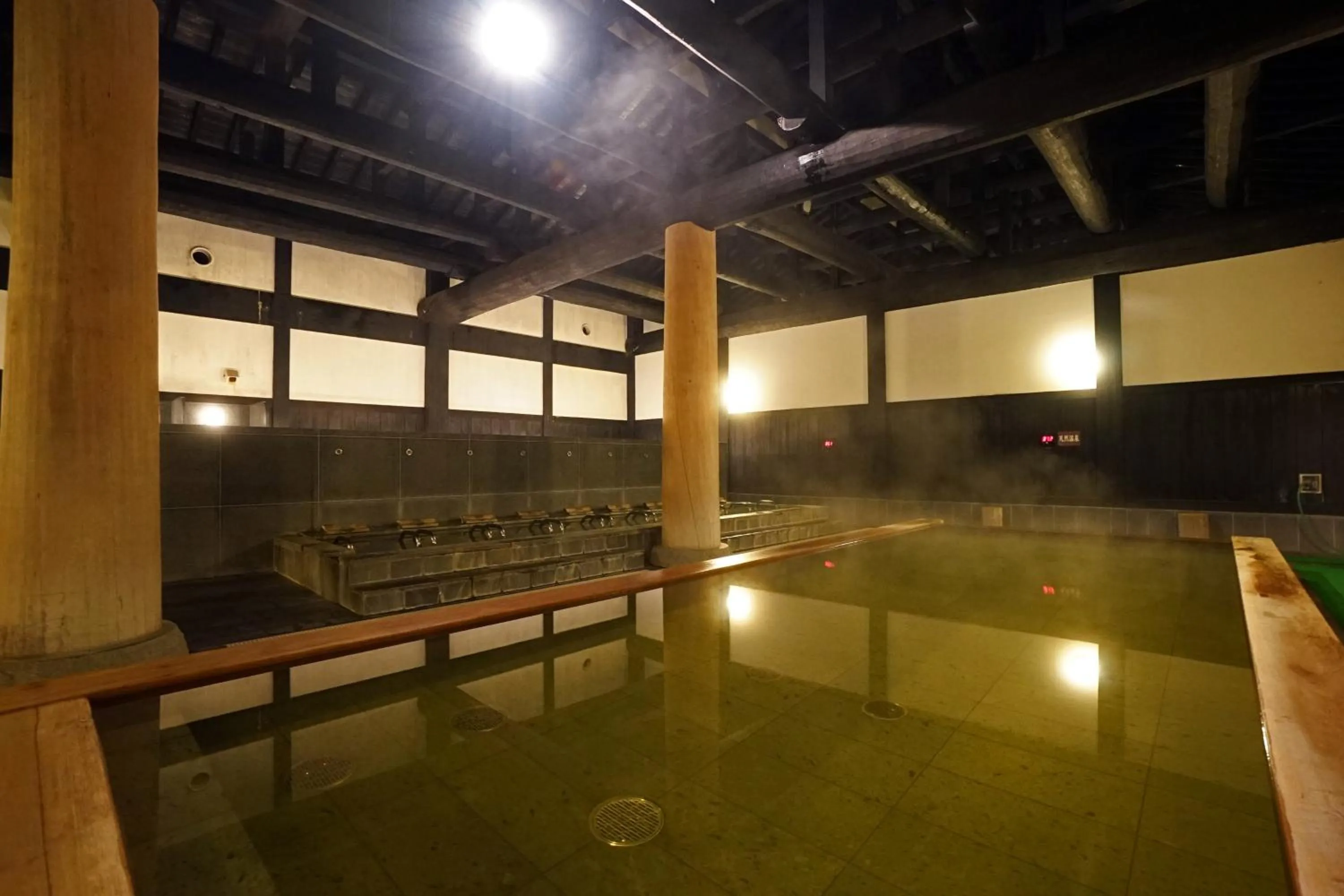 Hot Spring Bath in Mikasa Tennen Onsen Taikonoyu Sparesort Hotel Taiko Bettei Hatago