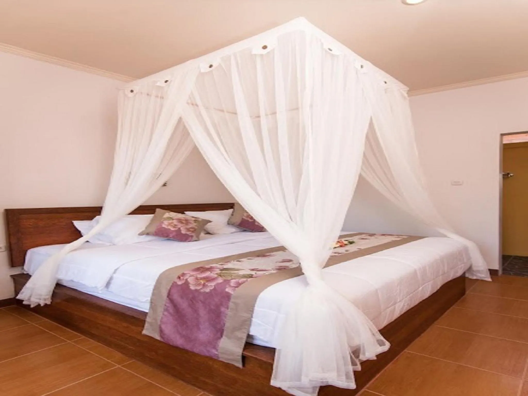 Bed in Yellow Bridge Guest House