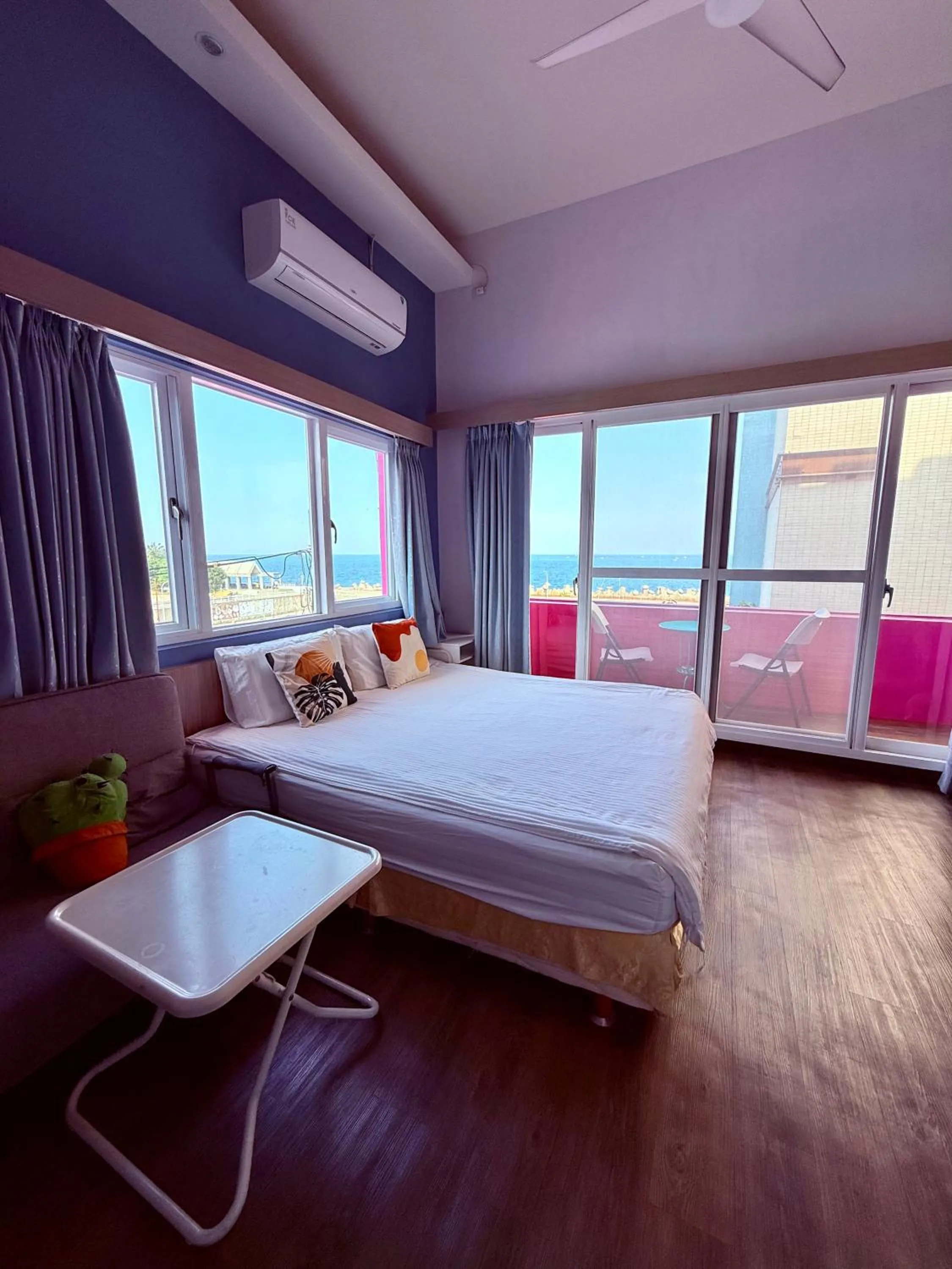 Double Room with Balcony and Sea View - single occupancy in I WoW