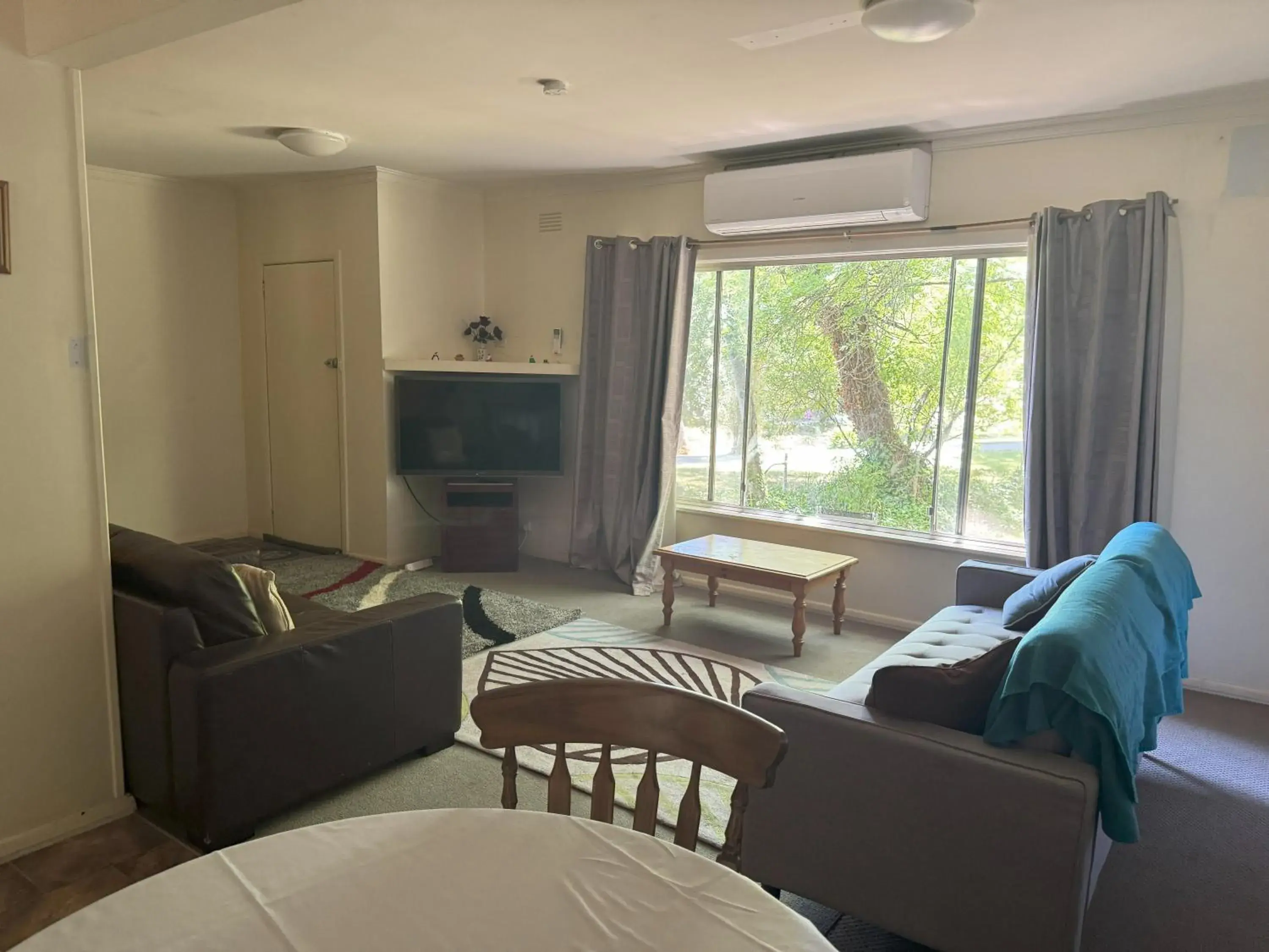 TV and multimedia, Bed in Ovensview On Riverside TV and multimedia, Bed in Ovensview On Riverside