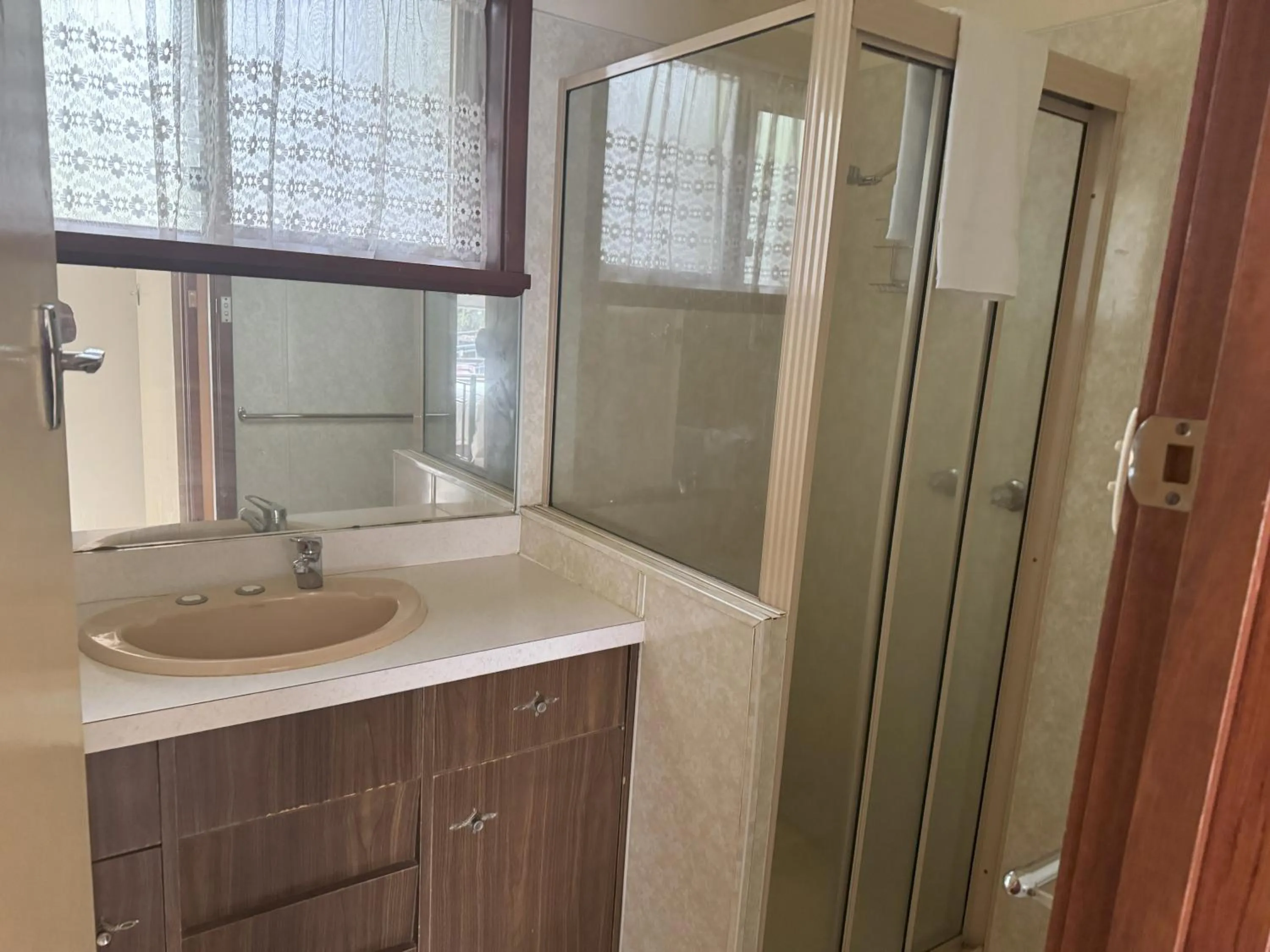 Bathroom in Ovensview On Riverside