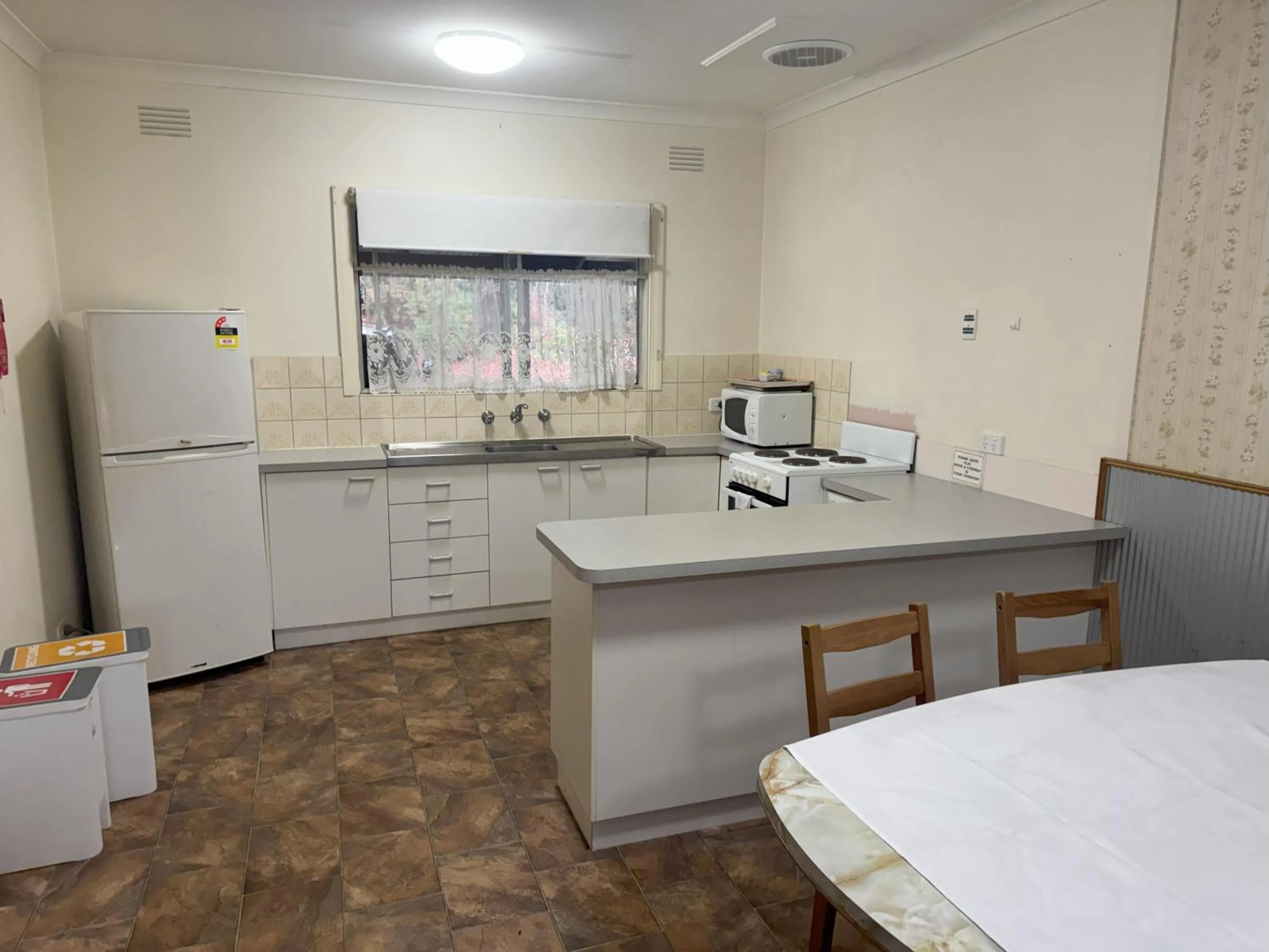 Kitchen or kitchenette in Ovensview On Riverside