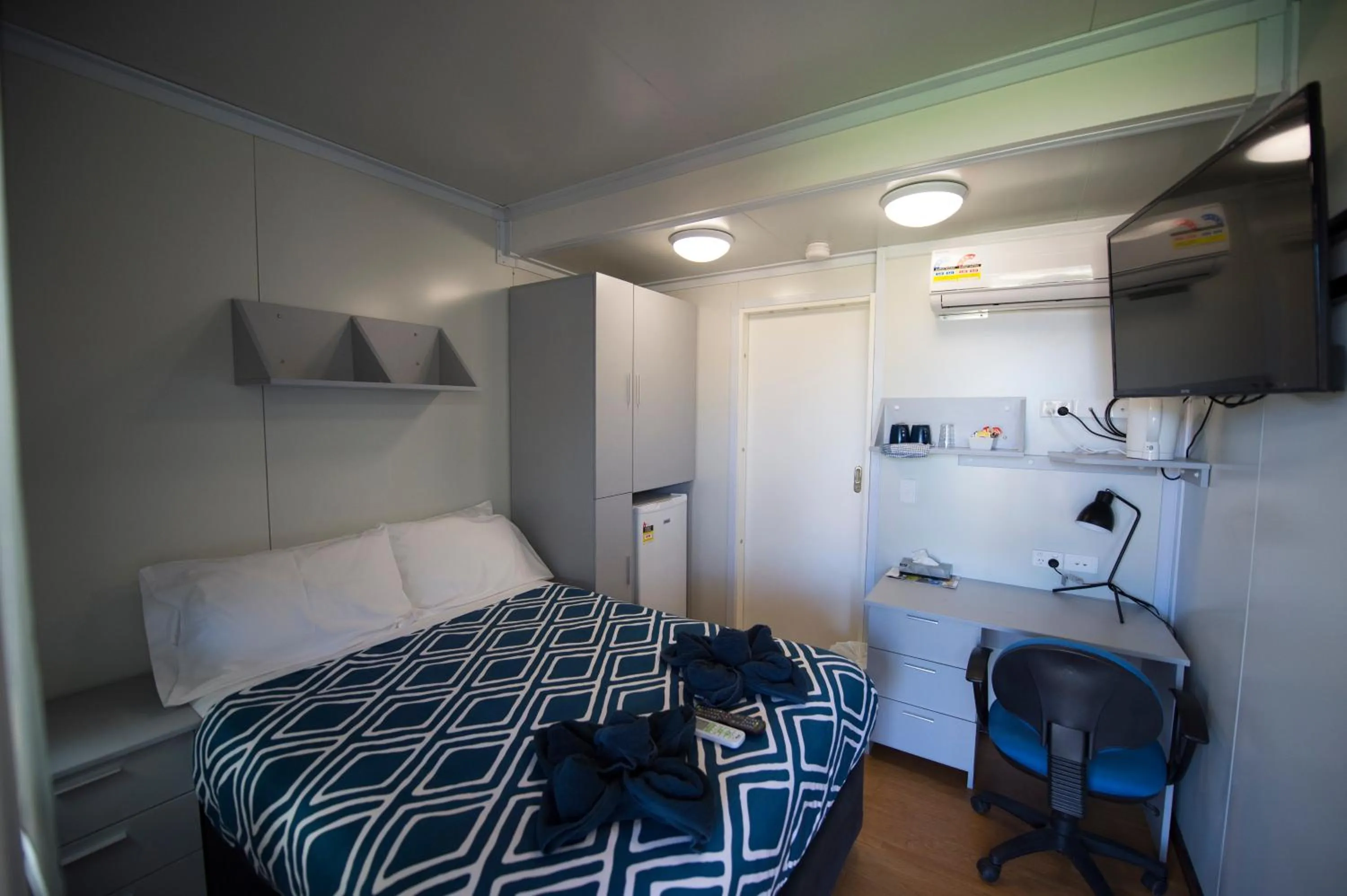 Coffee/tea facilities, Bed in The Old Convent Dalwallinu