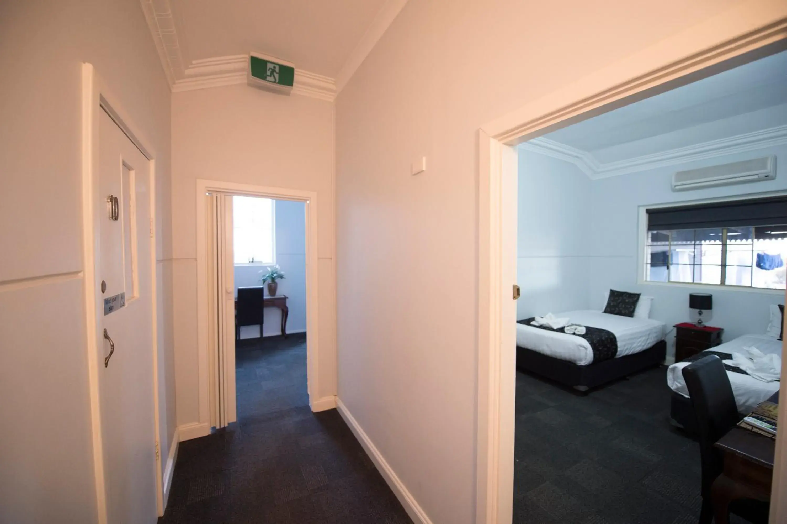 Double Room with Shared Bathroom in The Old Convent Dalwallinu Double Room with Shared Bathroom in The Old Convent Dalwallinu