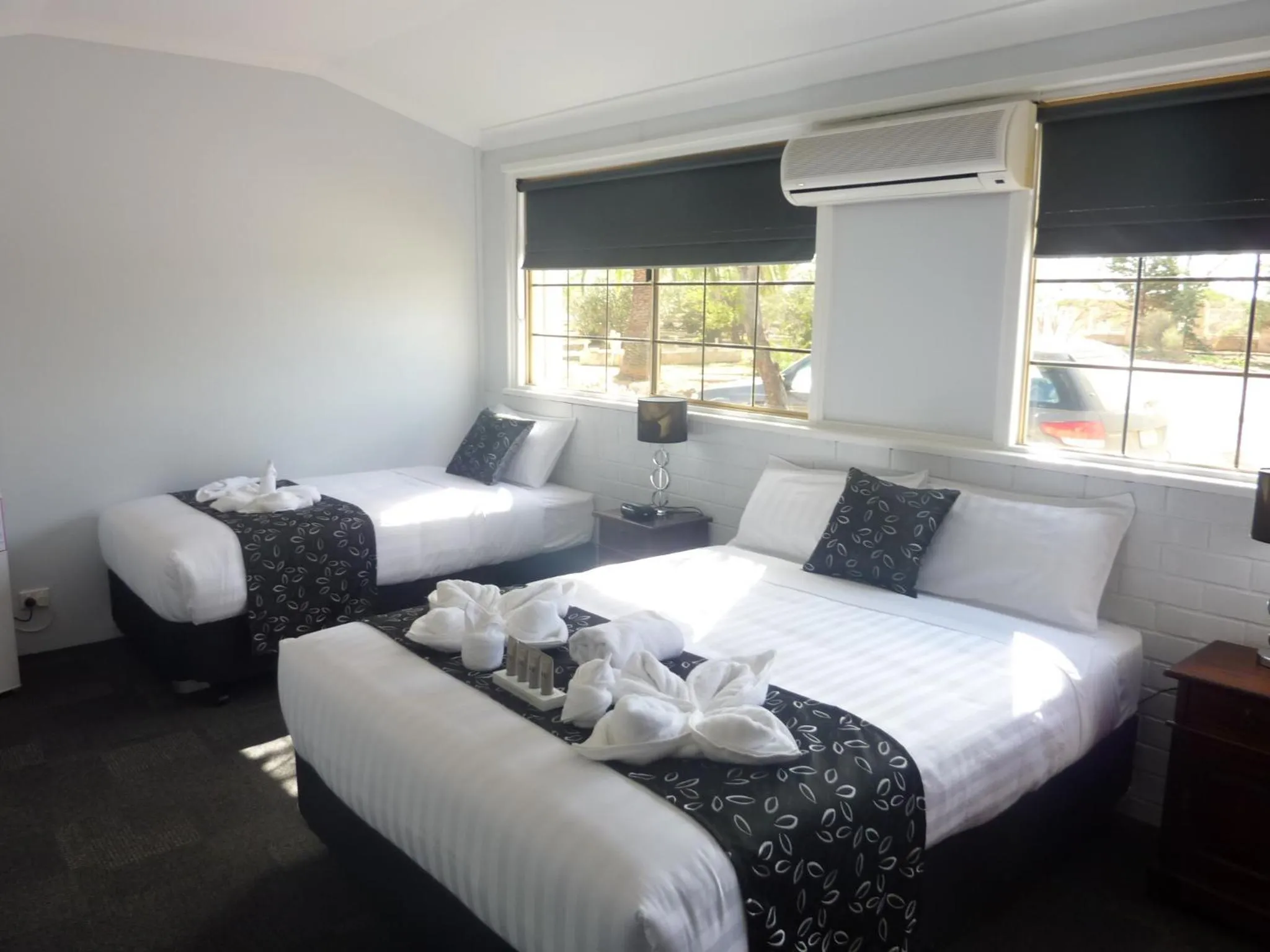 Bed in The Old Convent Dalwallinu