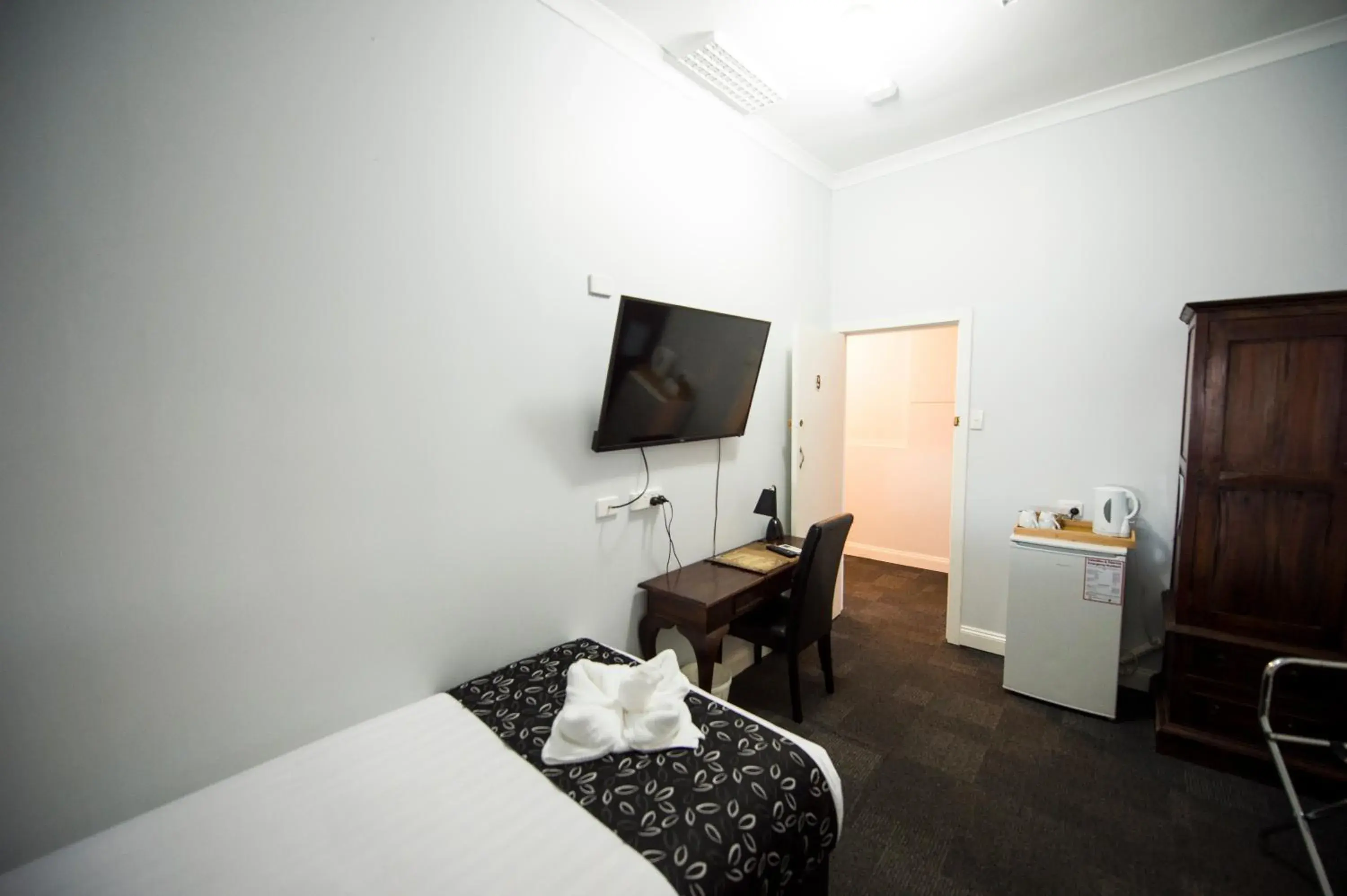 Double Room with Shared Bathroom in The Old Convent Dalwallinu Double Room with Shared Bathroom in The Old Convent Dalwallinu
