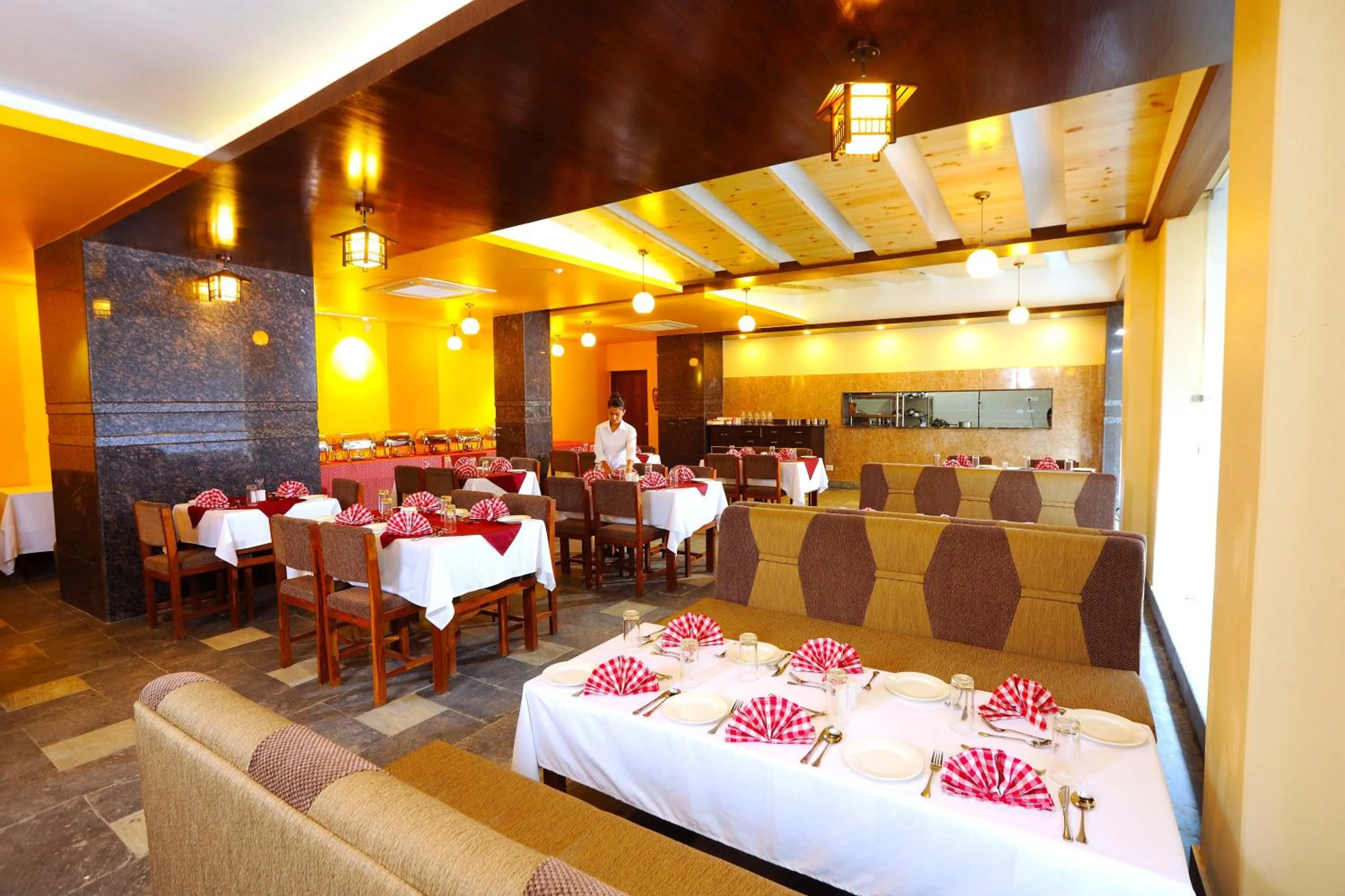 Lounge or bar in Hotel Queens Park