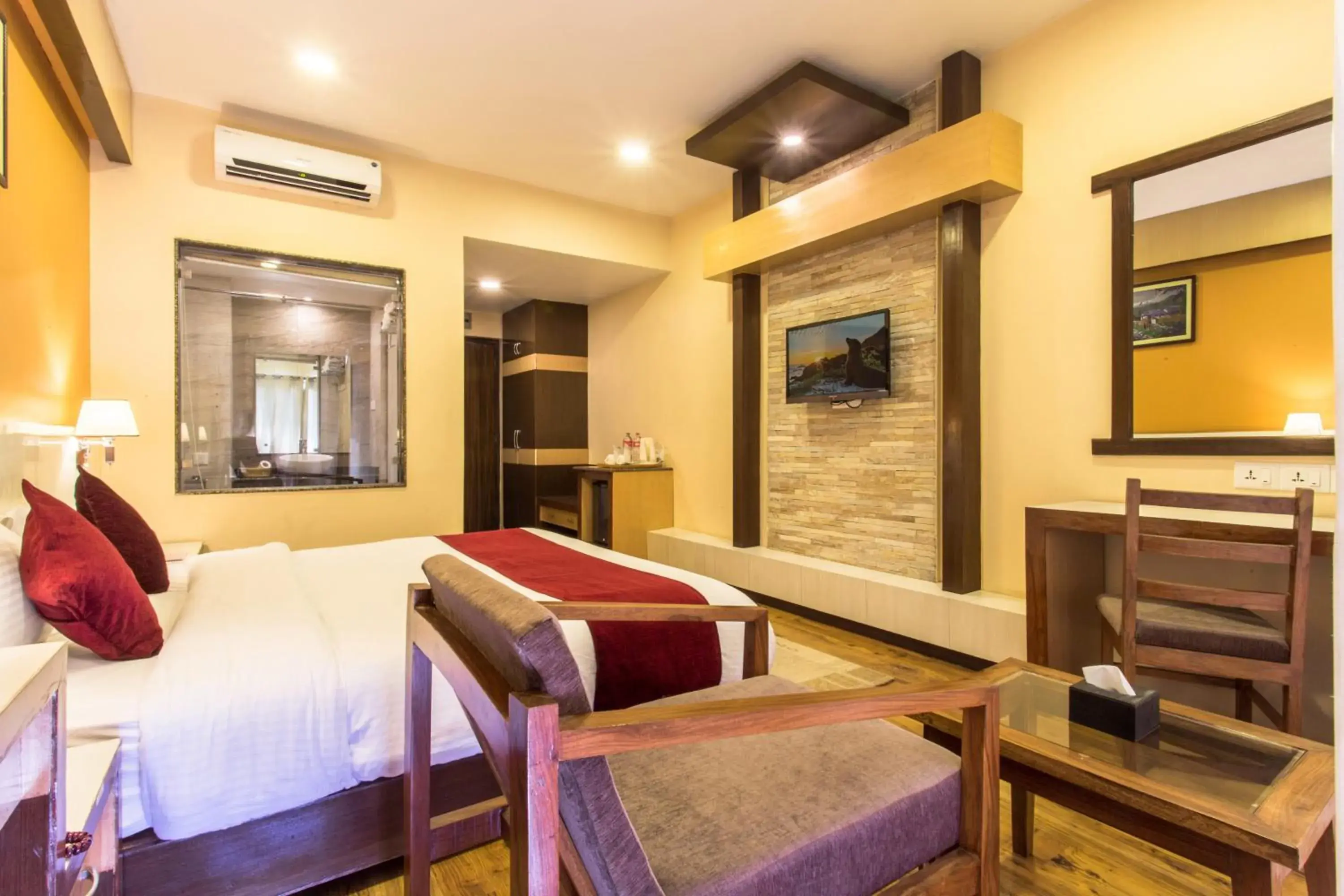 Seating area, Bed in Hotel Queens Park Seating area, Bed in Hotel Queens Park