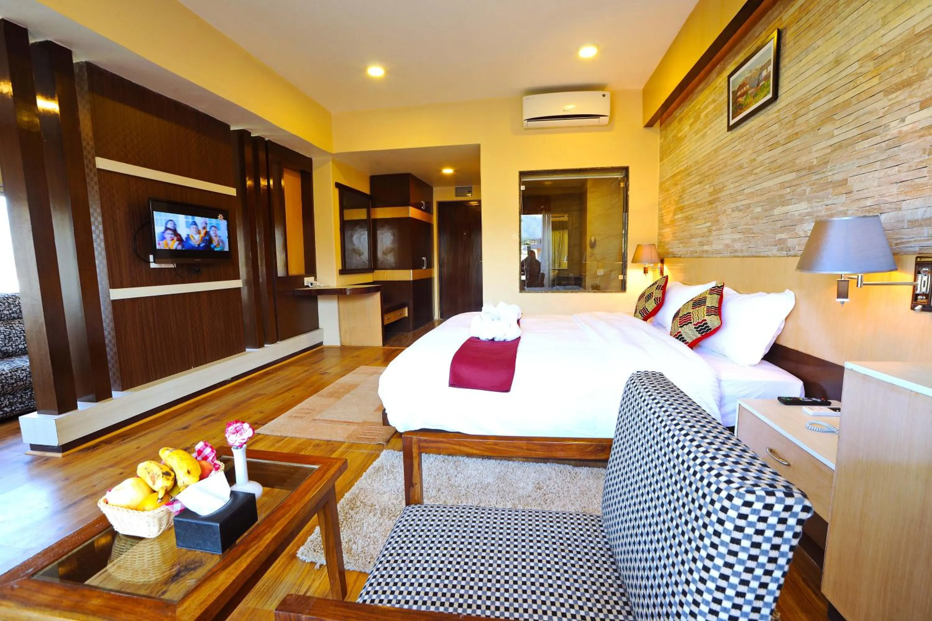 Decorative detail, Bed in Hotel Queens Park