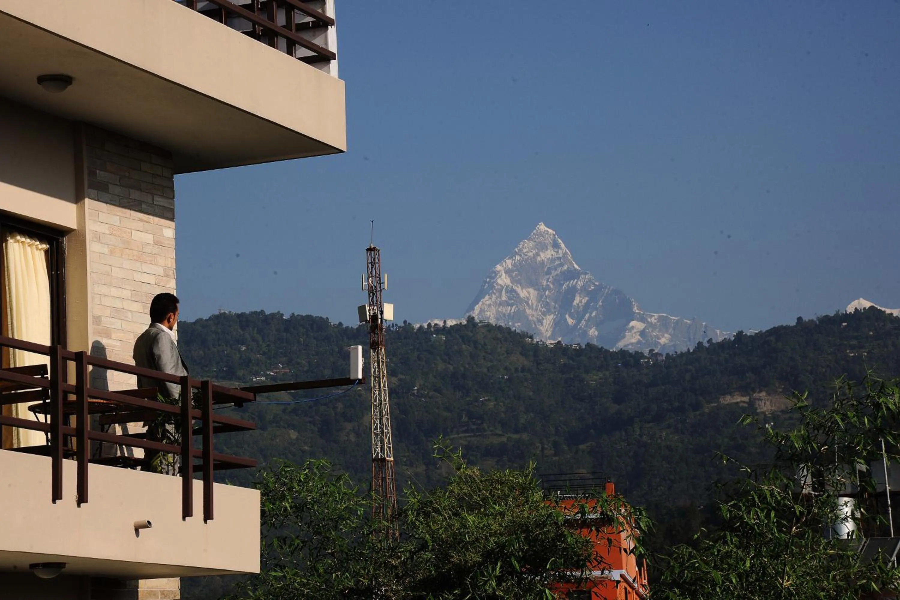 Mountain view in Hotel Queens Park