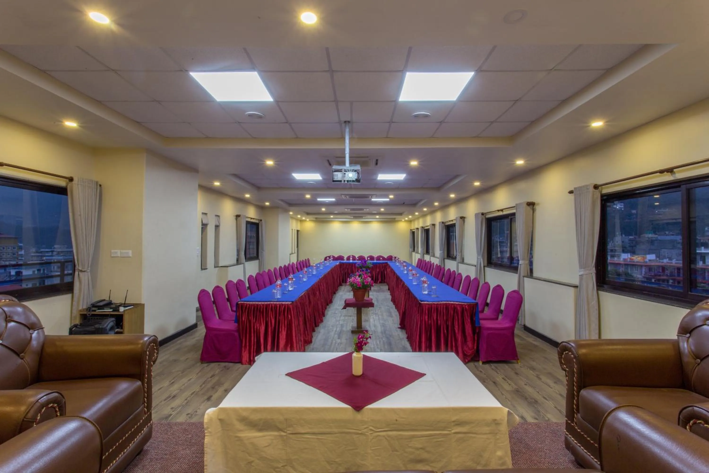 Meeting/conference room in Hotel Queens Park