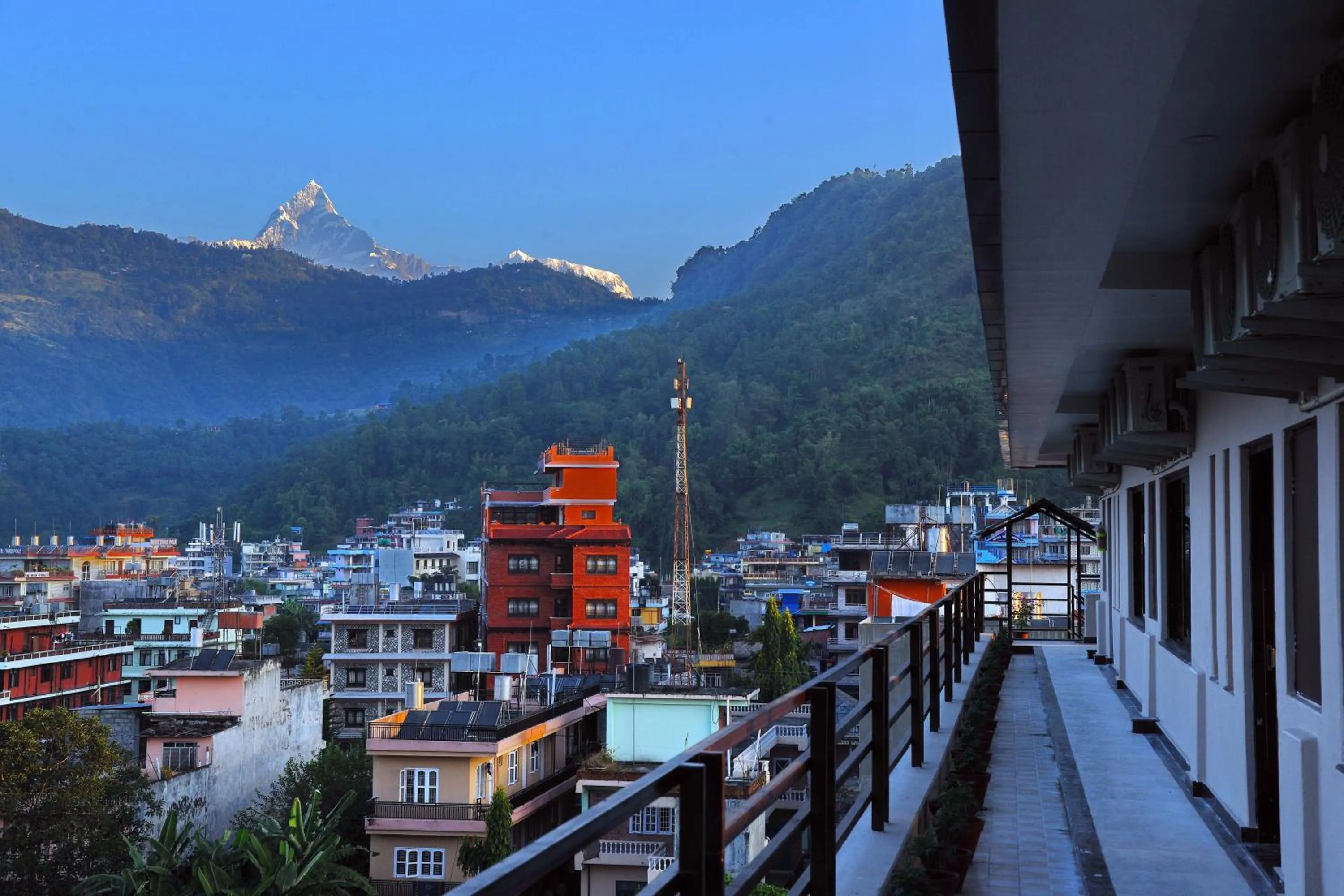 Mountain view in Hotel Queens Park
