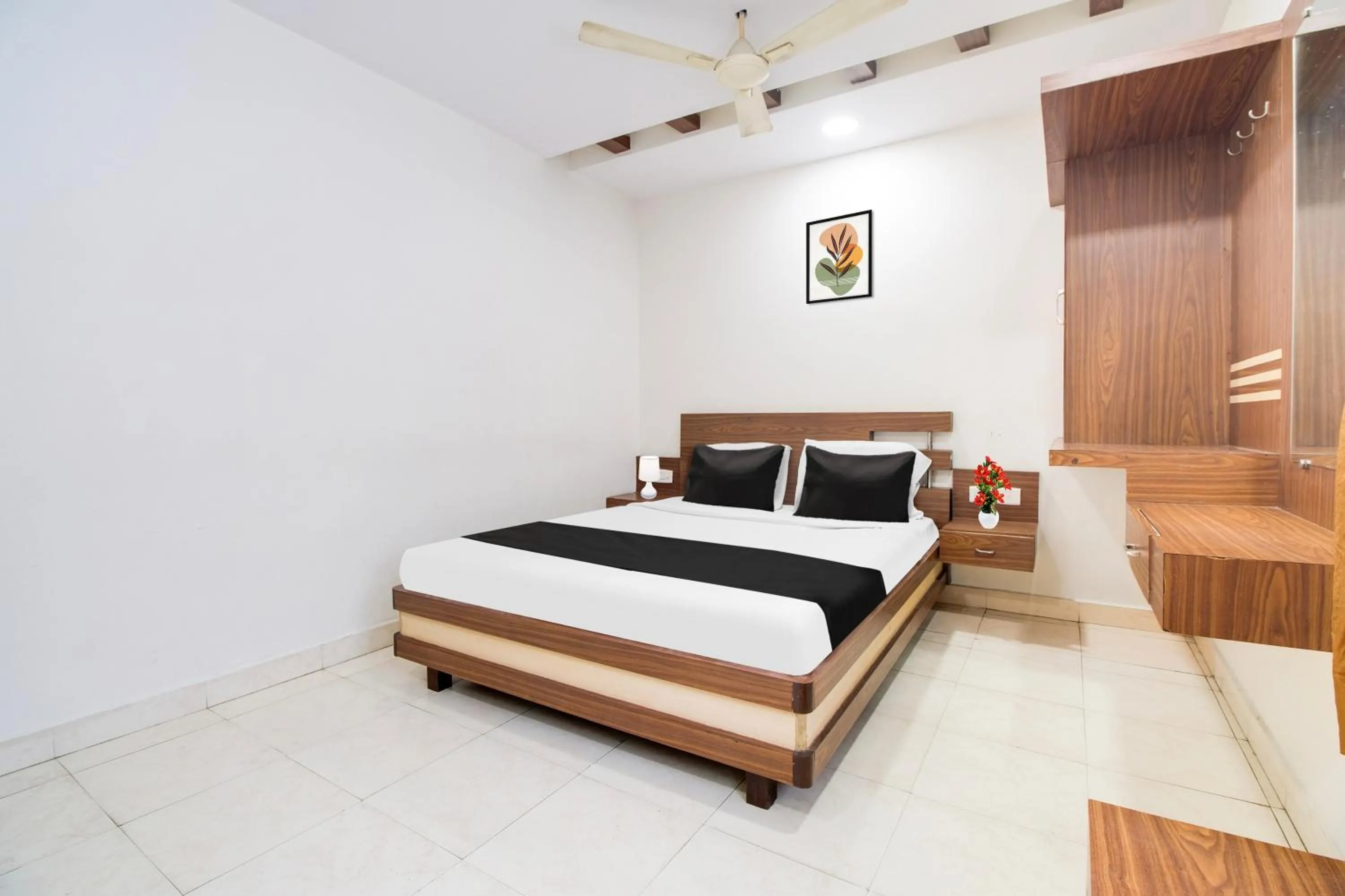 Super Hotel O Allipuram Near Railway Station