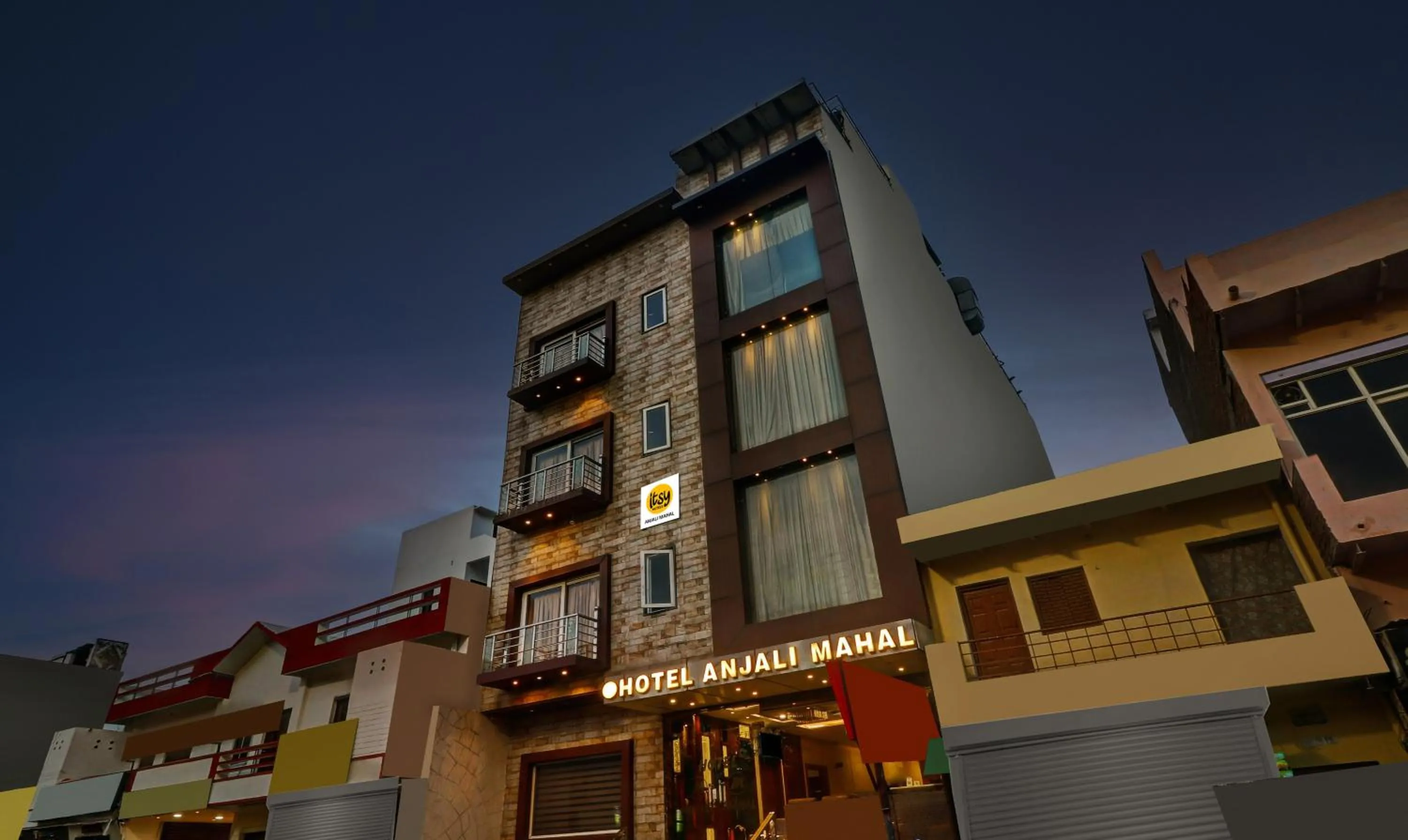 Property building in Itsy Hotels Anjali Mahal, 500 Mtrs From Mathura Railway Station