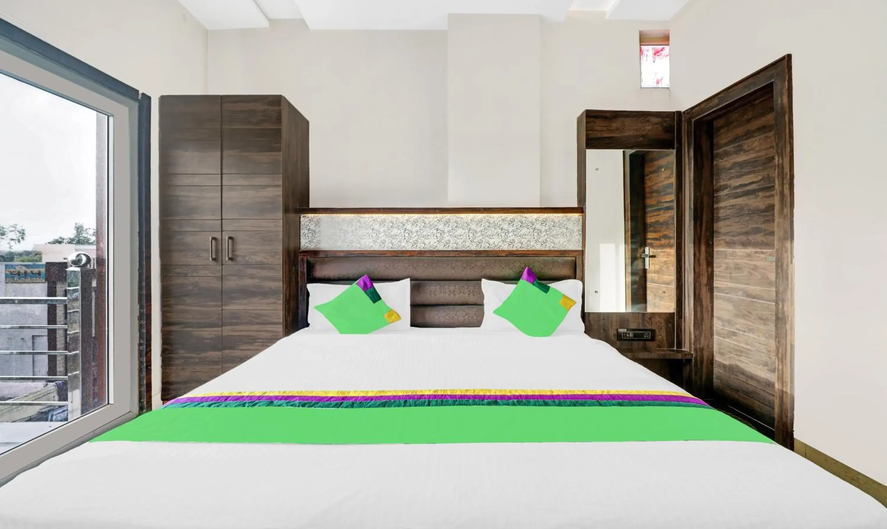 Deluxe Family Room in Itsy Hotels Anjali Mahal, 500 Mtrs From Mathura Railway Station Deluxe Family Room in Itsy Hotels Anjali Mahal, 500 Mtrs From Mathura Railway Station