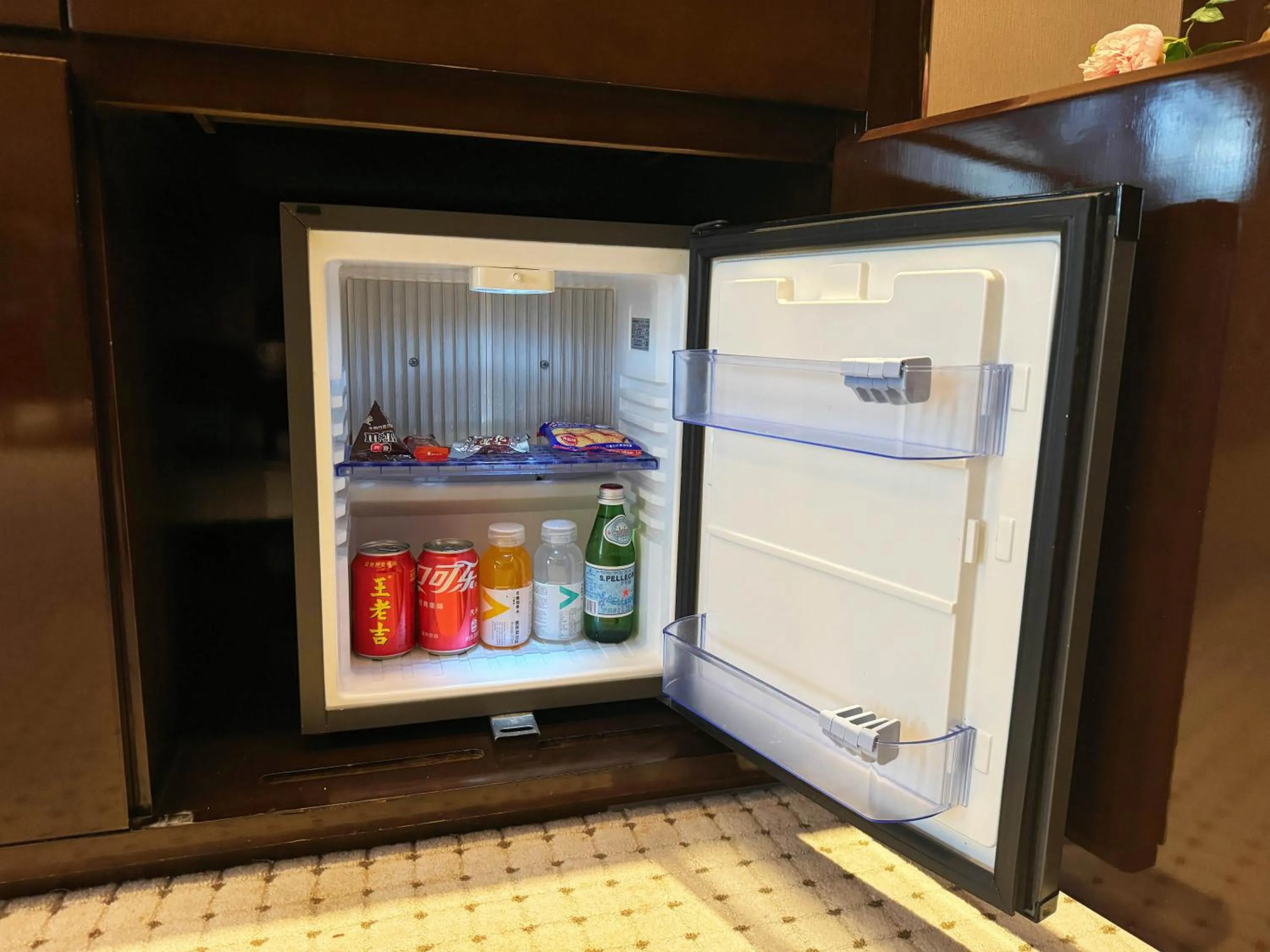 minibar in Royal Garden Hotel Shanghai