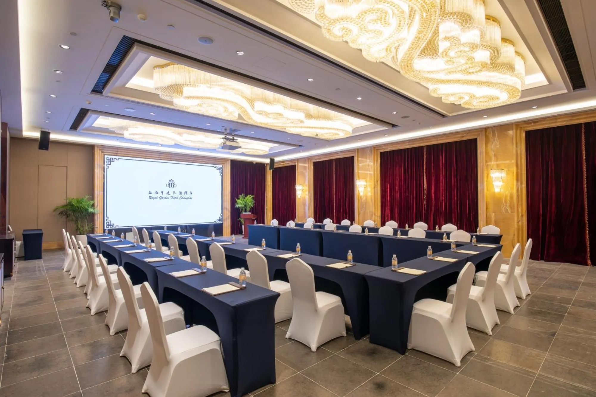 Meeting/conference room in Royal Garden Hotel Shanghai-Free Shuttle to and From Disney & PVG & close Metro Line2 easy to SHA New Expo