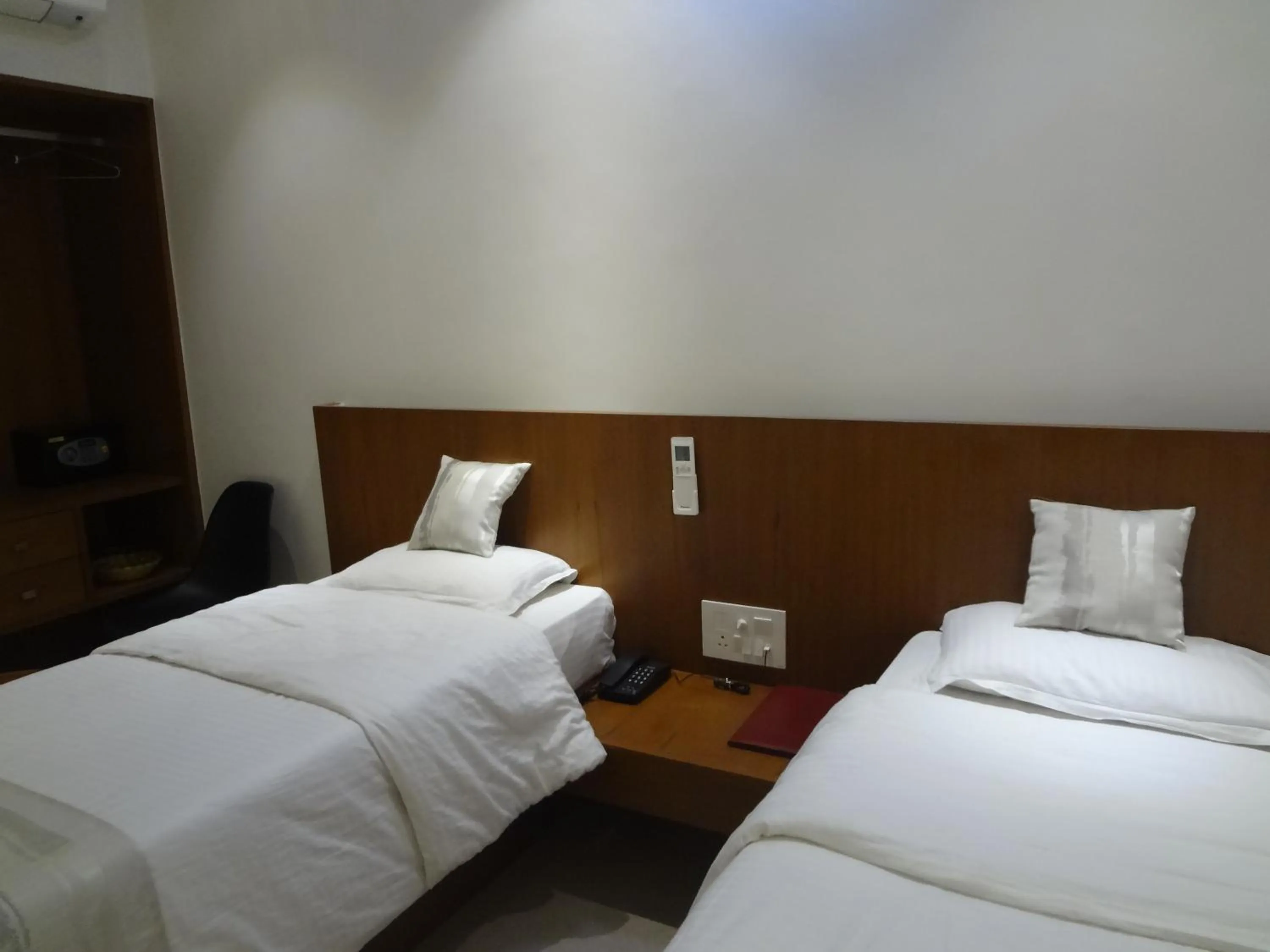 Other, Bed in Hotel Vintage