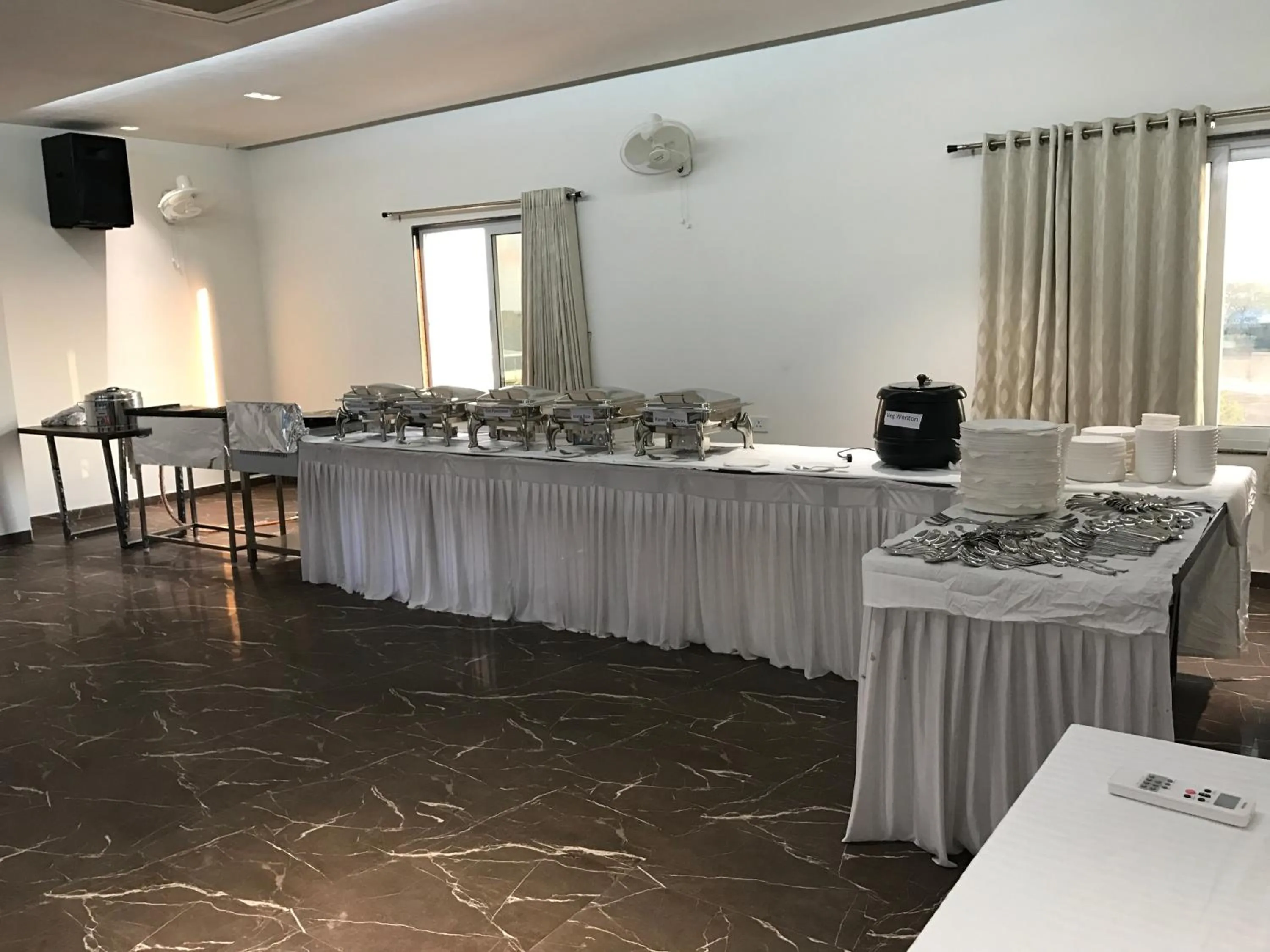 Meals in Hotel Vintage