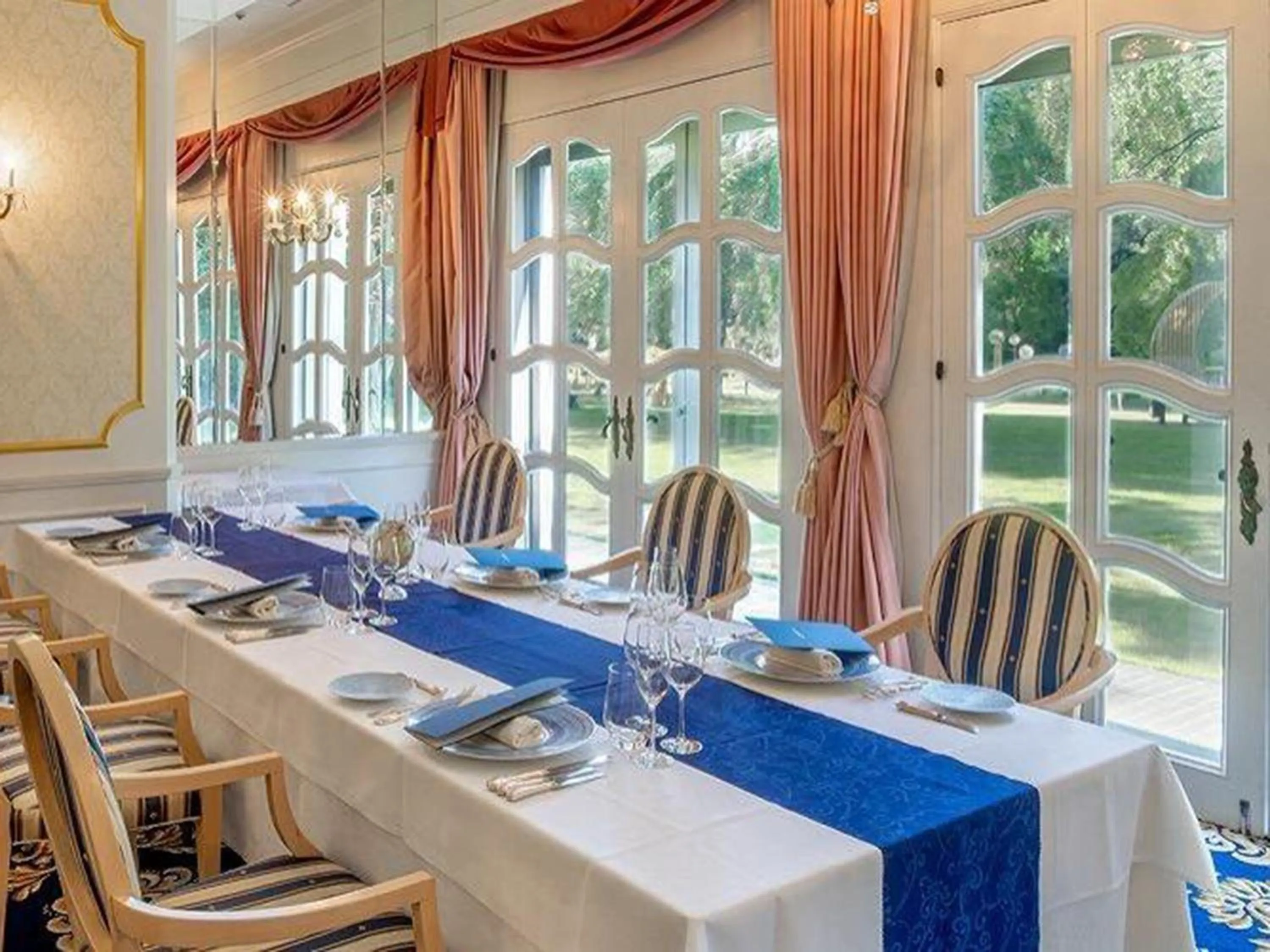 Restaurant/places to eat in Takanawa Hanakohro - in Grand Prince Hotel Takanawa