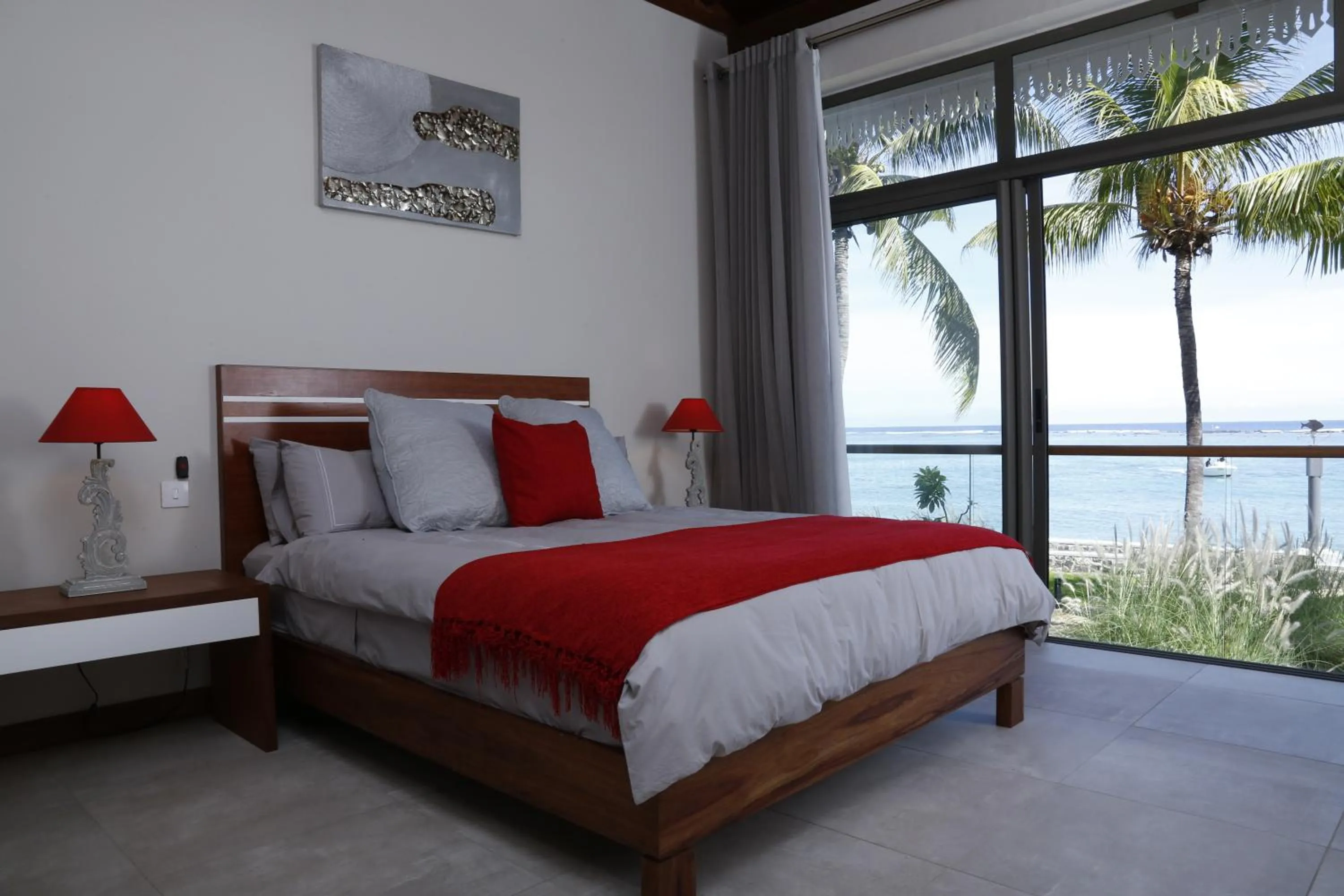 Pool view, Bed in Les 2 canons