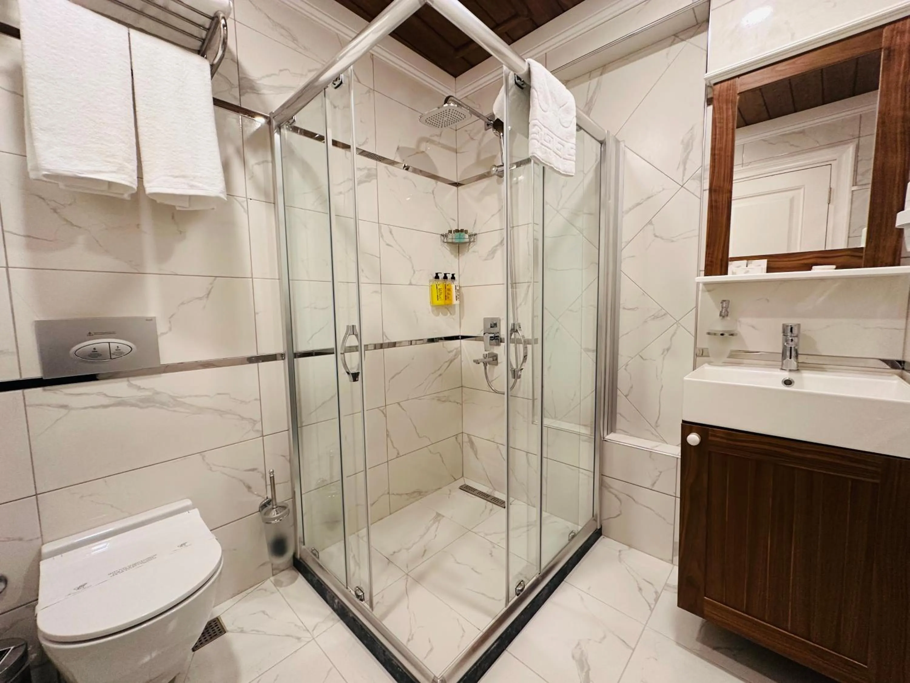 Bathroom in Ferman Hotel Old City -Special Category