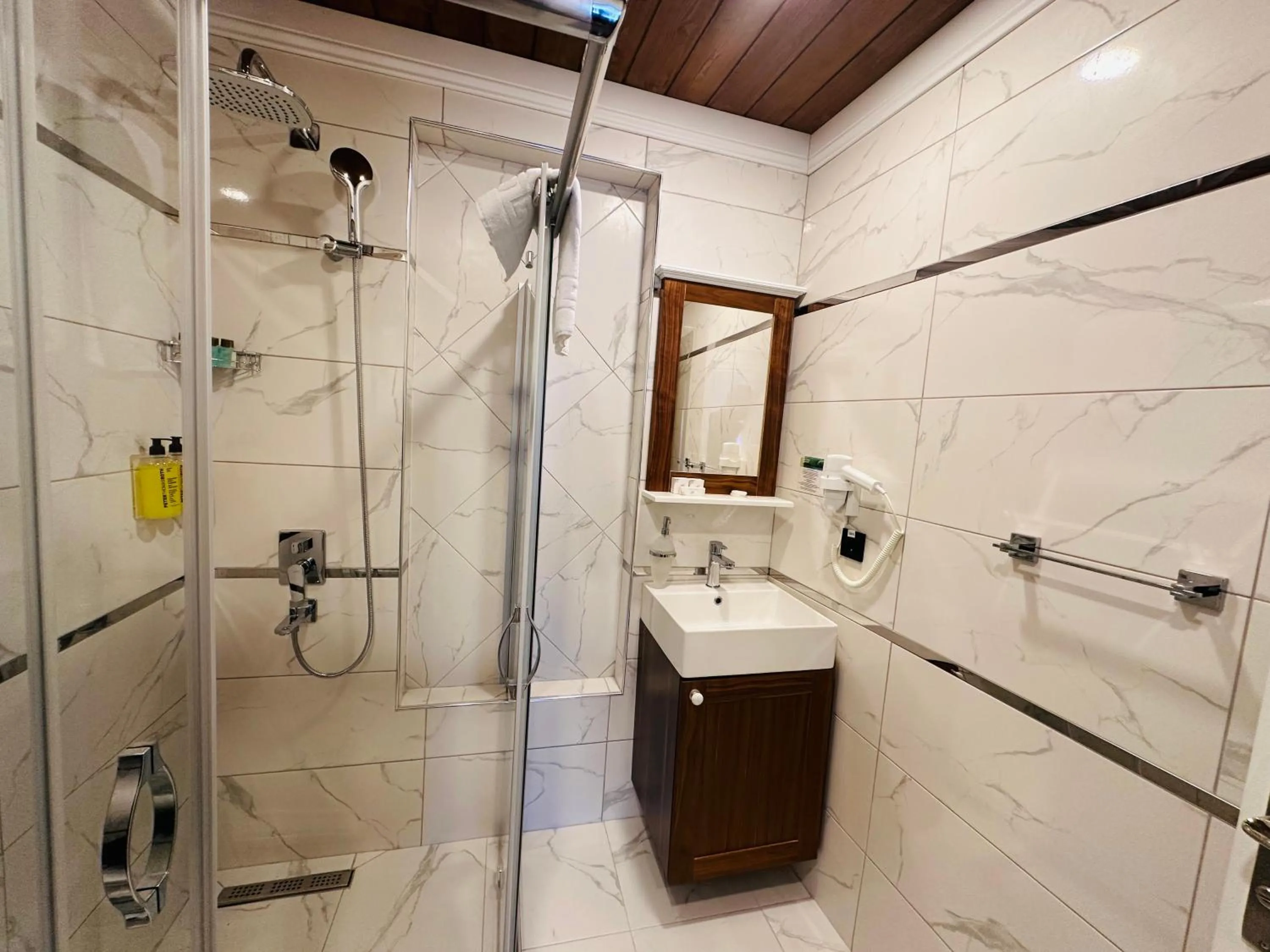 Bathroom in Ferman Hotel Old City -Special Category