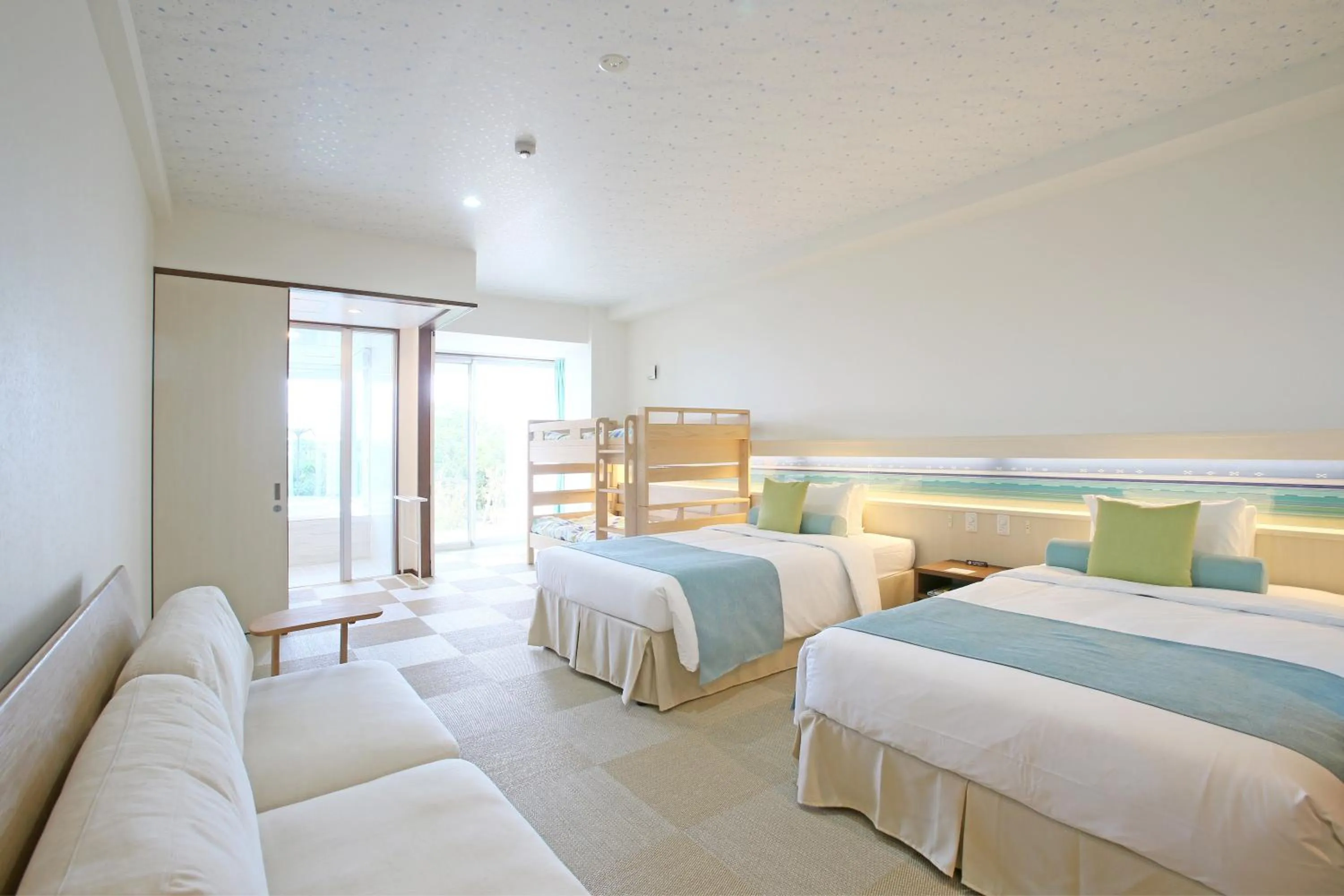 Bed in Seven Colors Ishigakijima