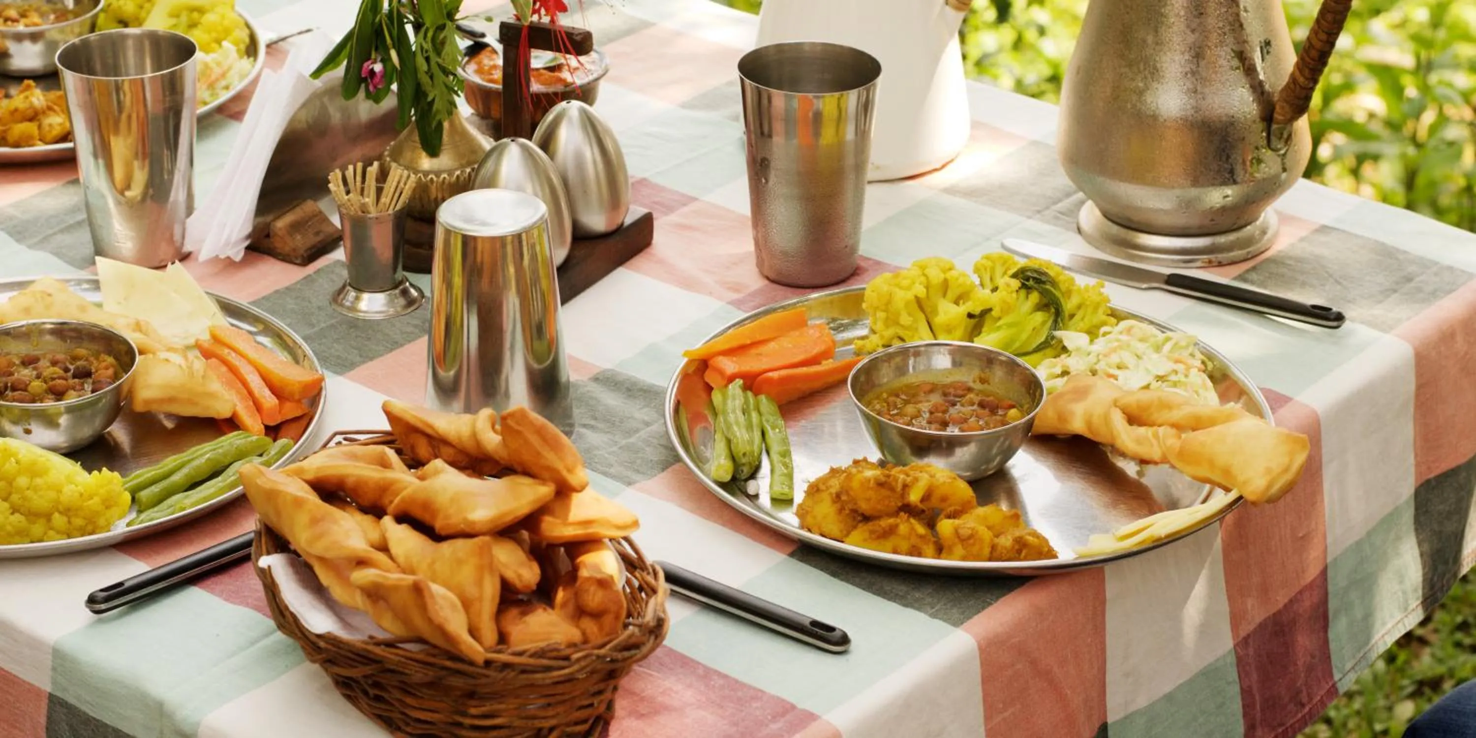 Food and drinks in The Famous Farm