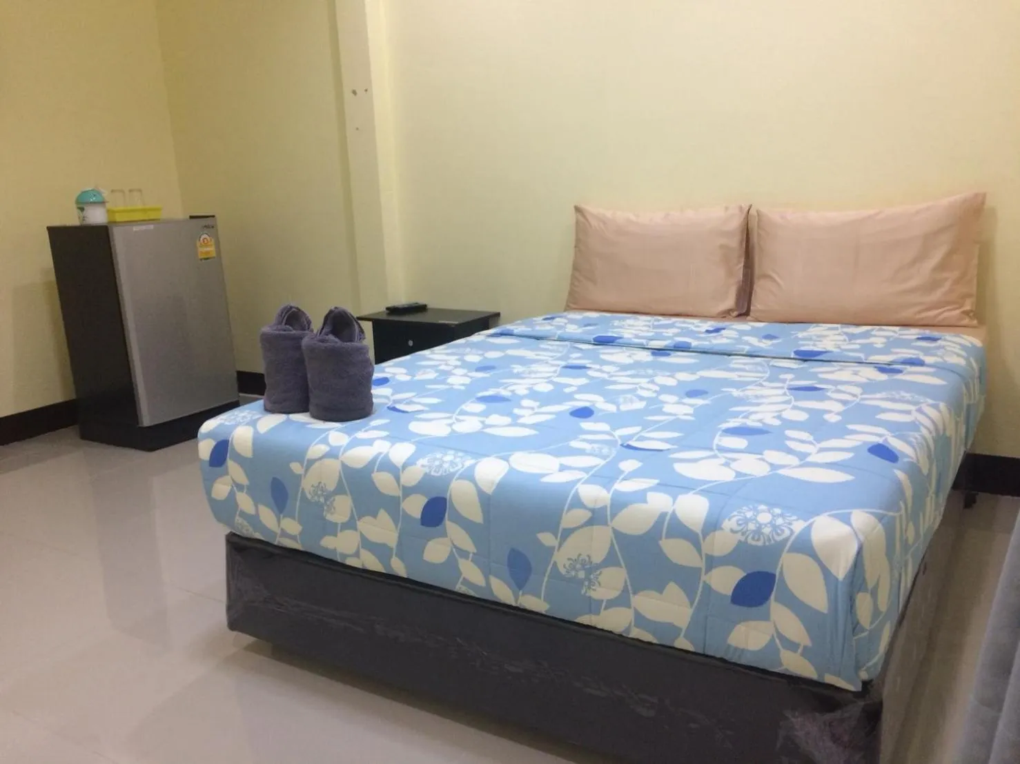 Property building, Bed in Bannrommai Sattahip