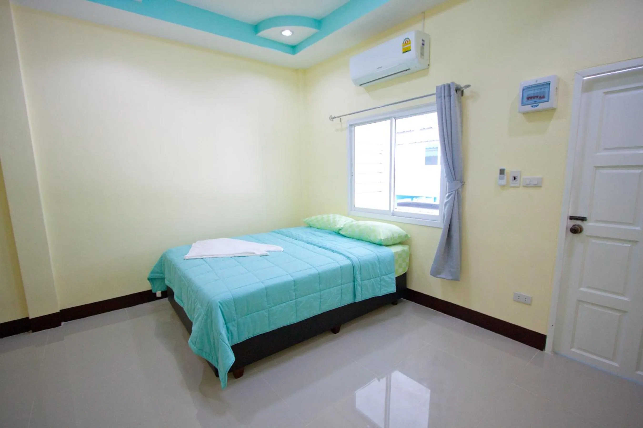 Property building, Bed in Bannrommai Sattahip