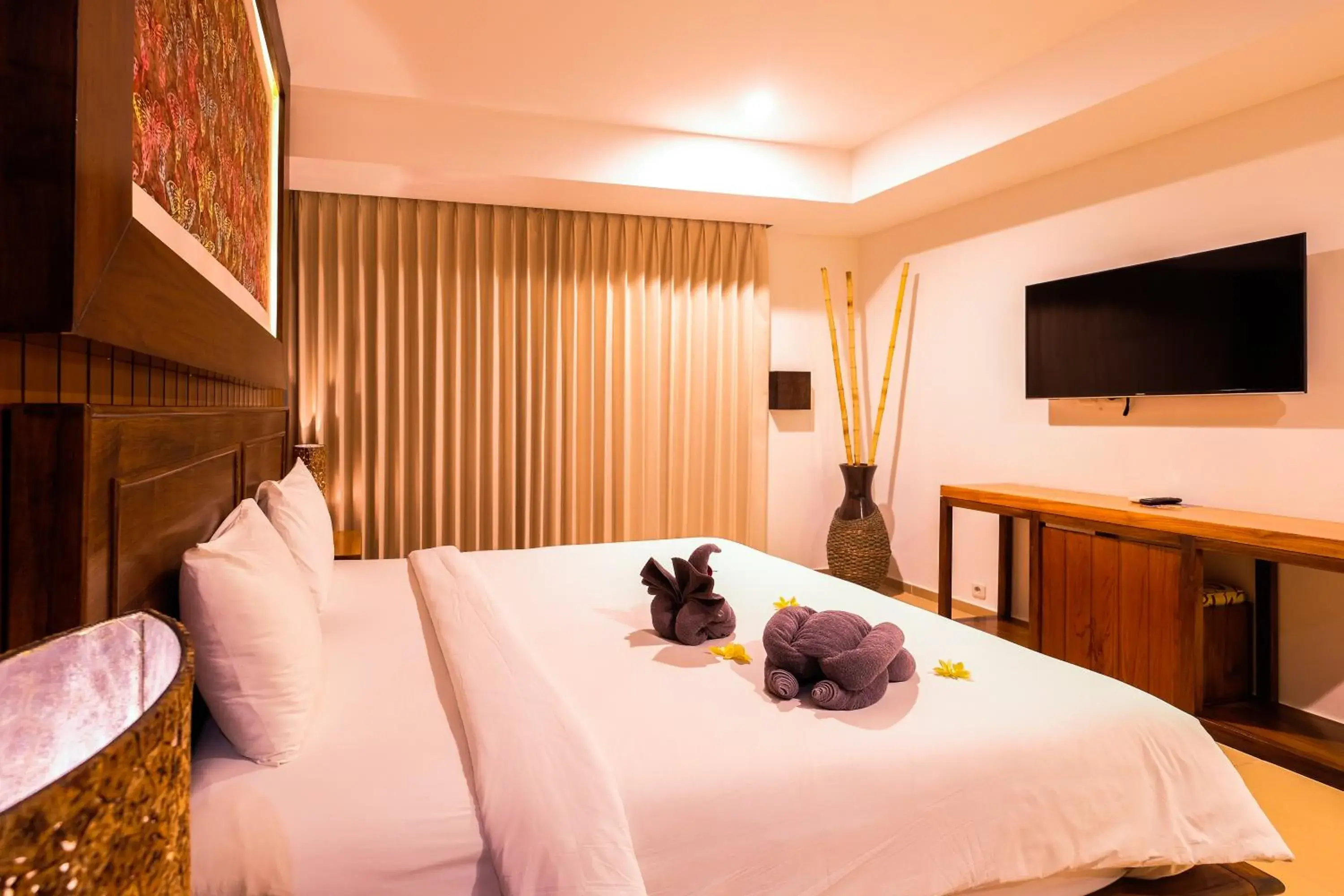 Bed in Papillon Echo Beach Bed in Papillon Echo Beach