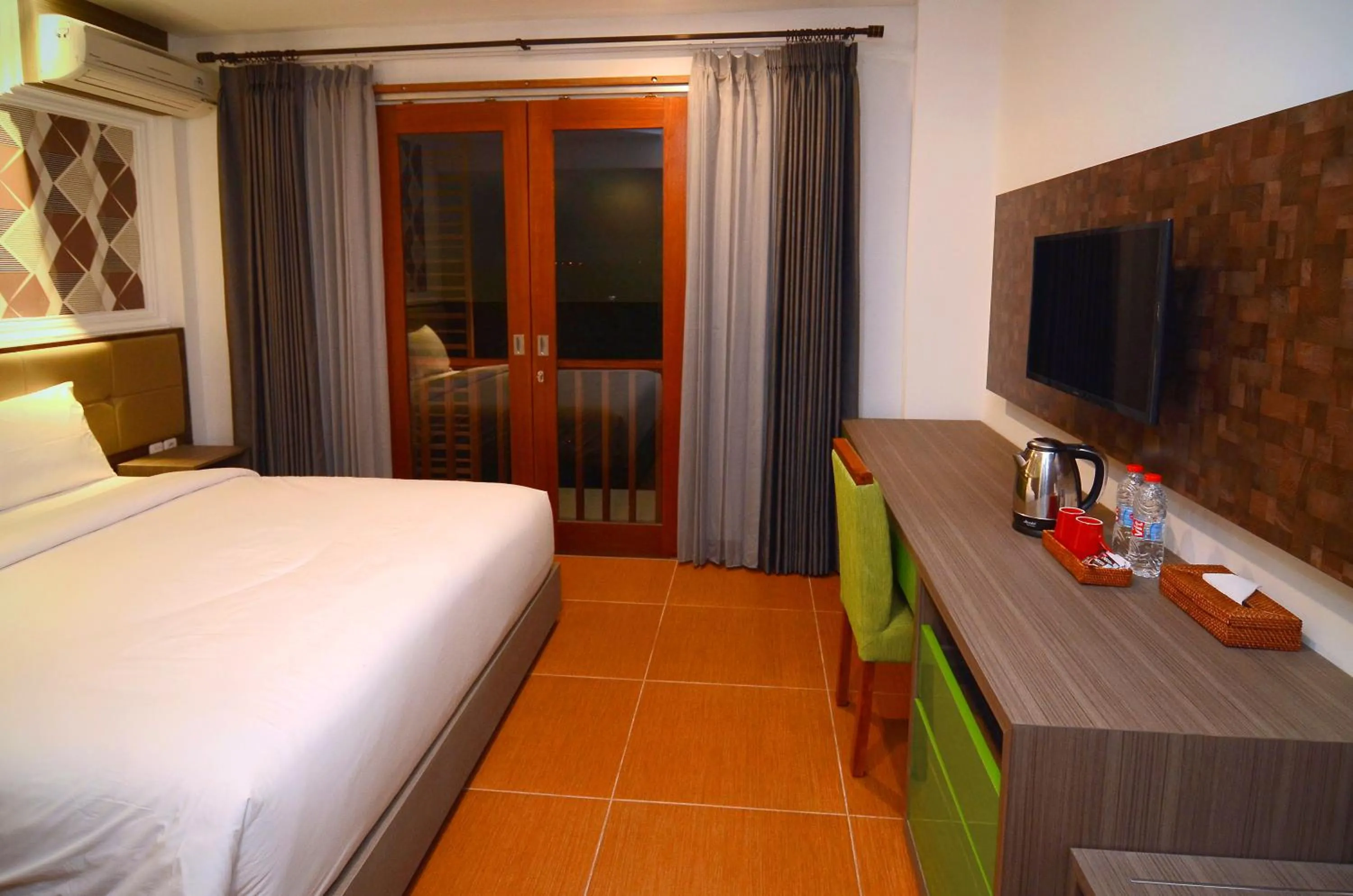 Bed in Papillon Echo Beach