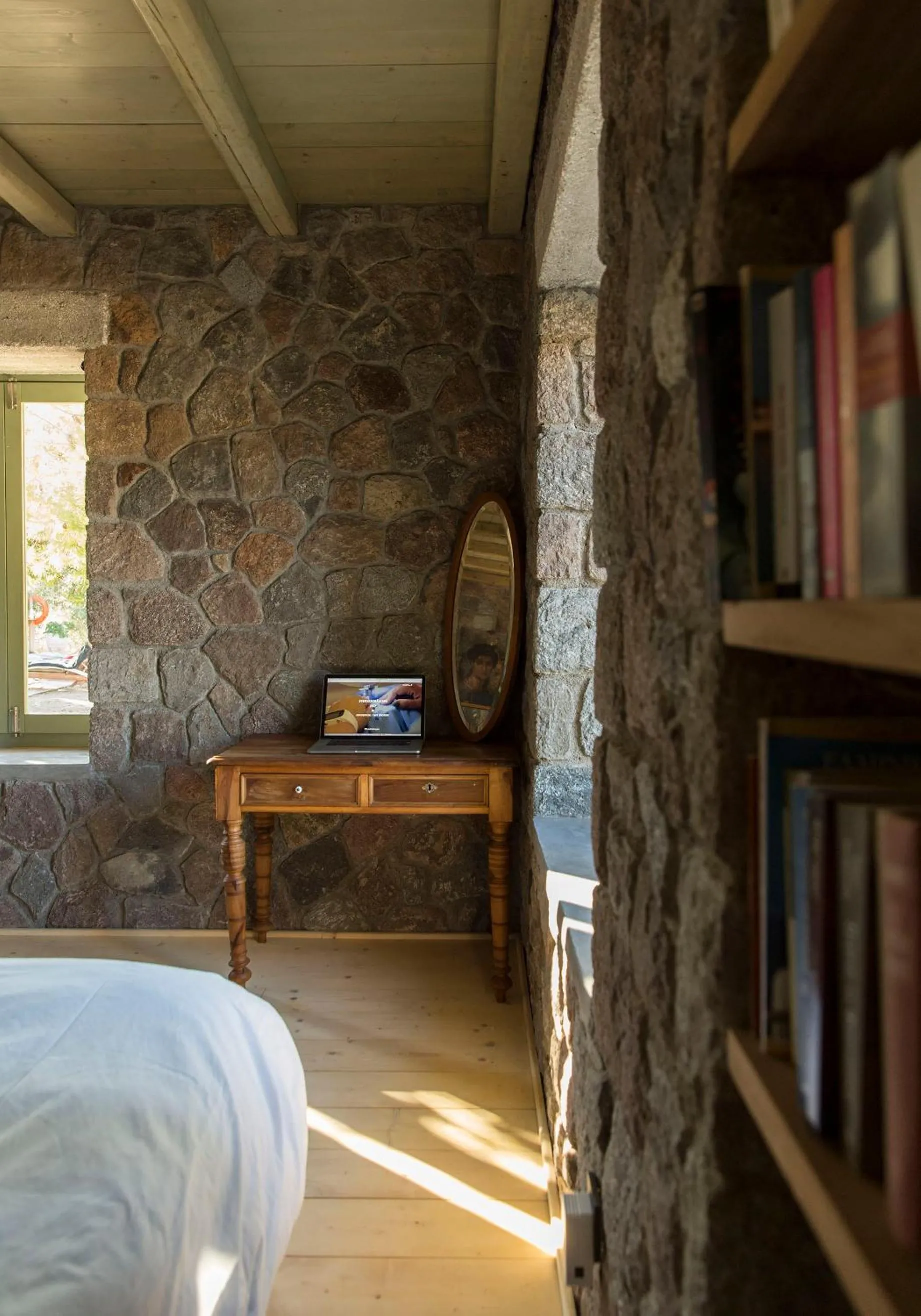 Bed in Sea View Pool Villa with Independent Guest house