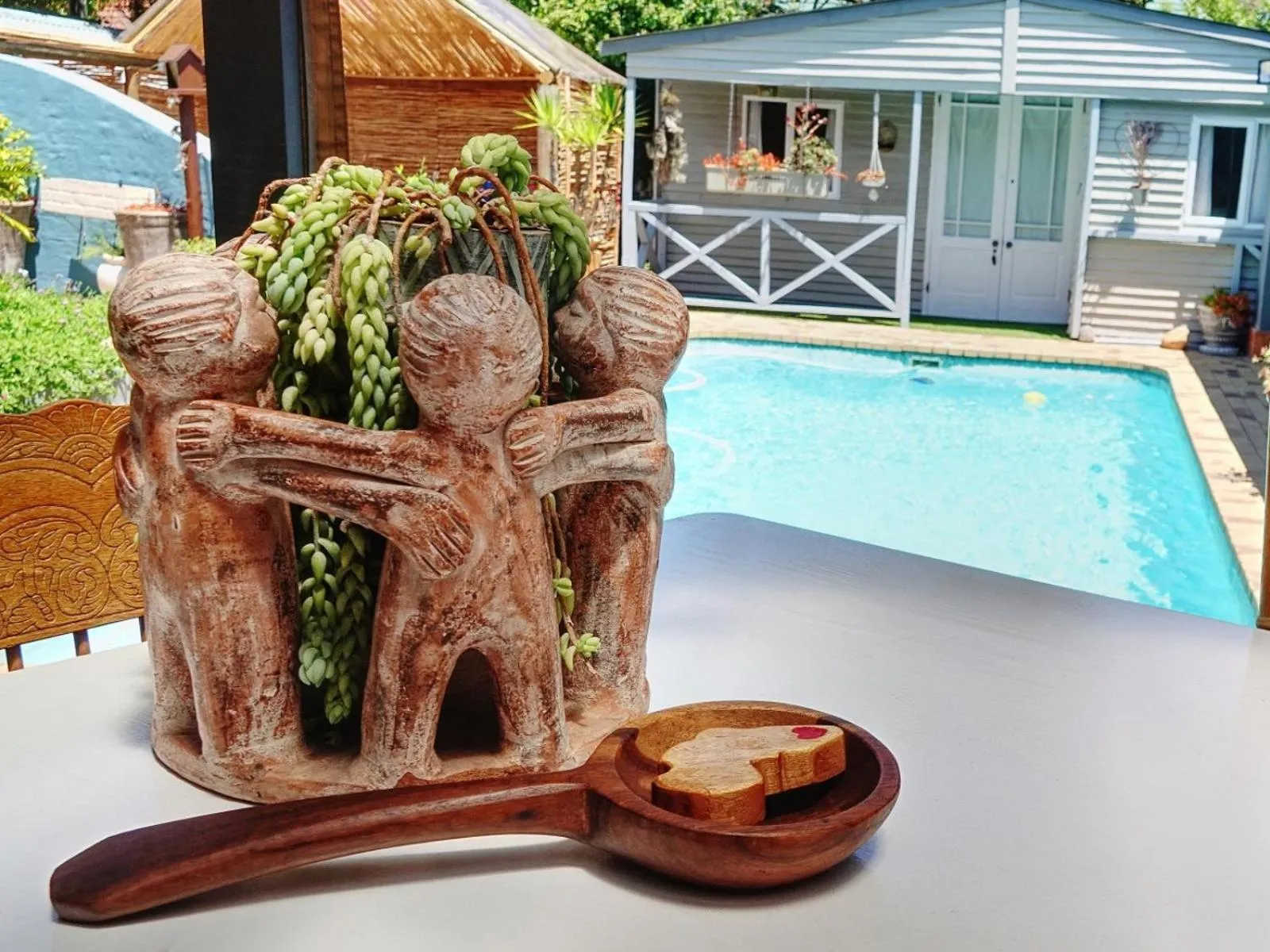 Pool view in Inn-Style